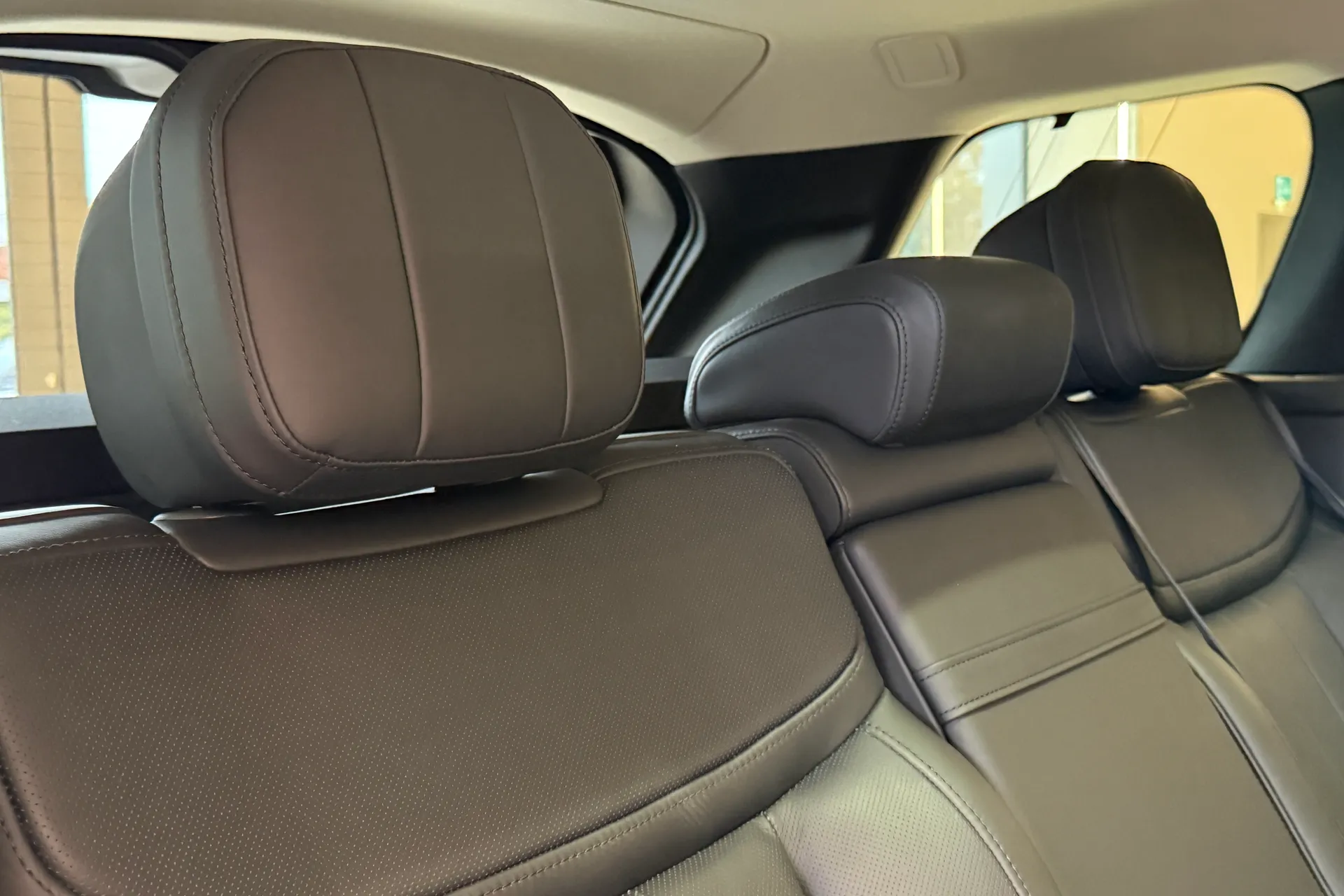 LAND ROVER RANGE ROVER thumbnail image number 42