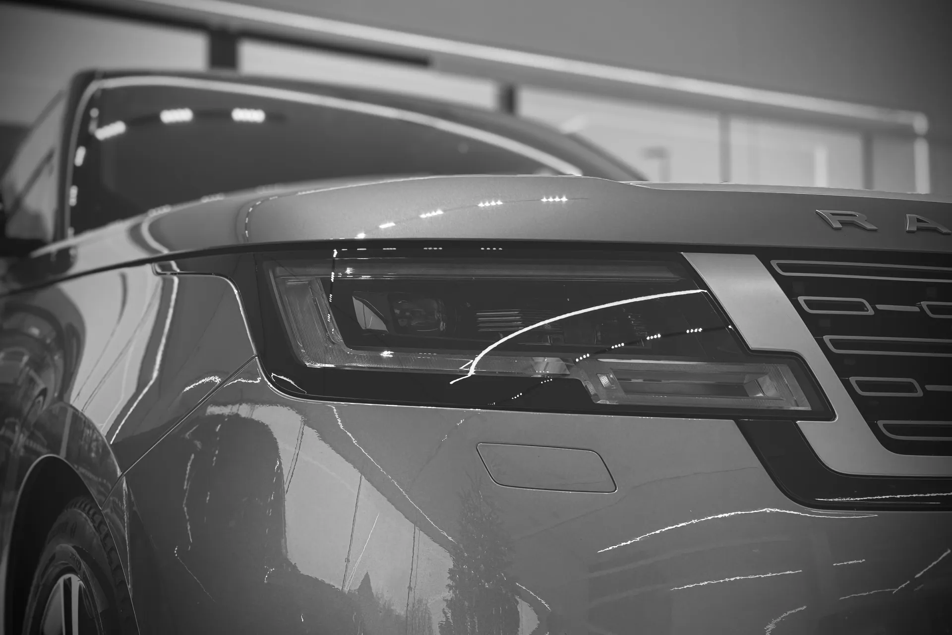 LAND ROVER RANGE ROVER thumbnail image number 18