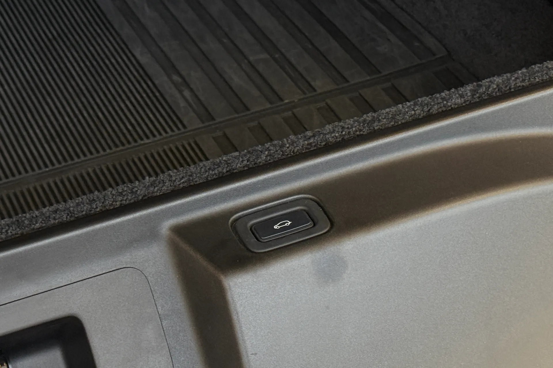 LAND ROVER RANGE ROVER thumbnail image number 39