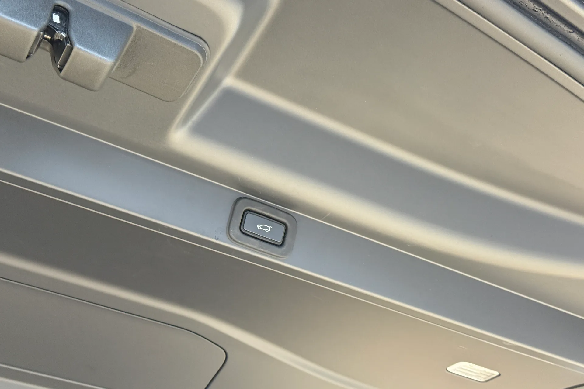 LAND ROVER RANGE ROVER thumbnail image number 37