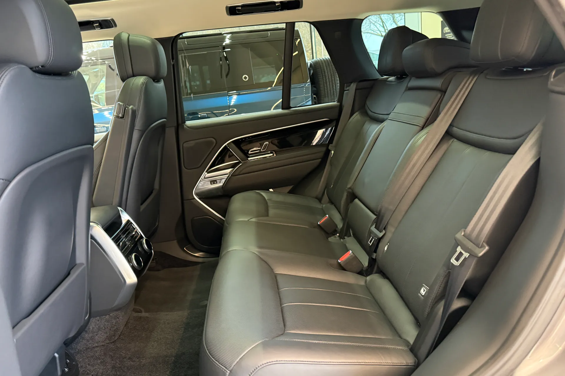 LAND ROVER RANGE ROVER thumbnail image number 53