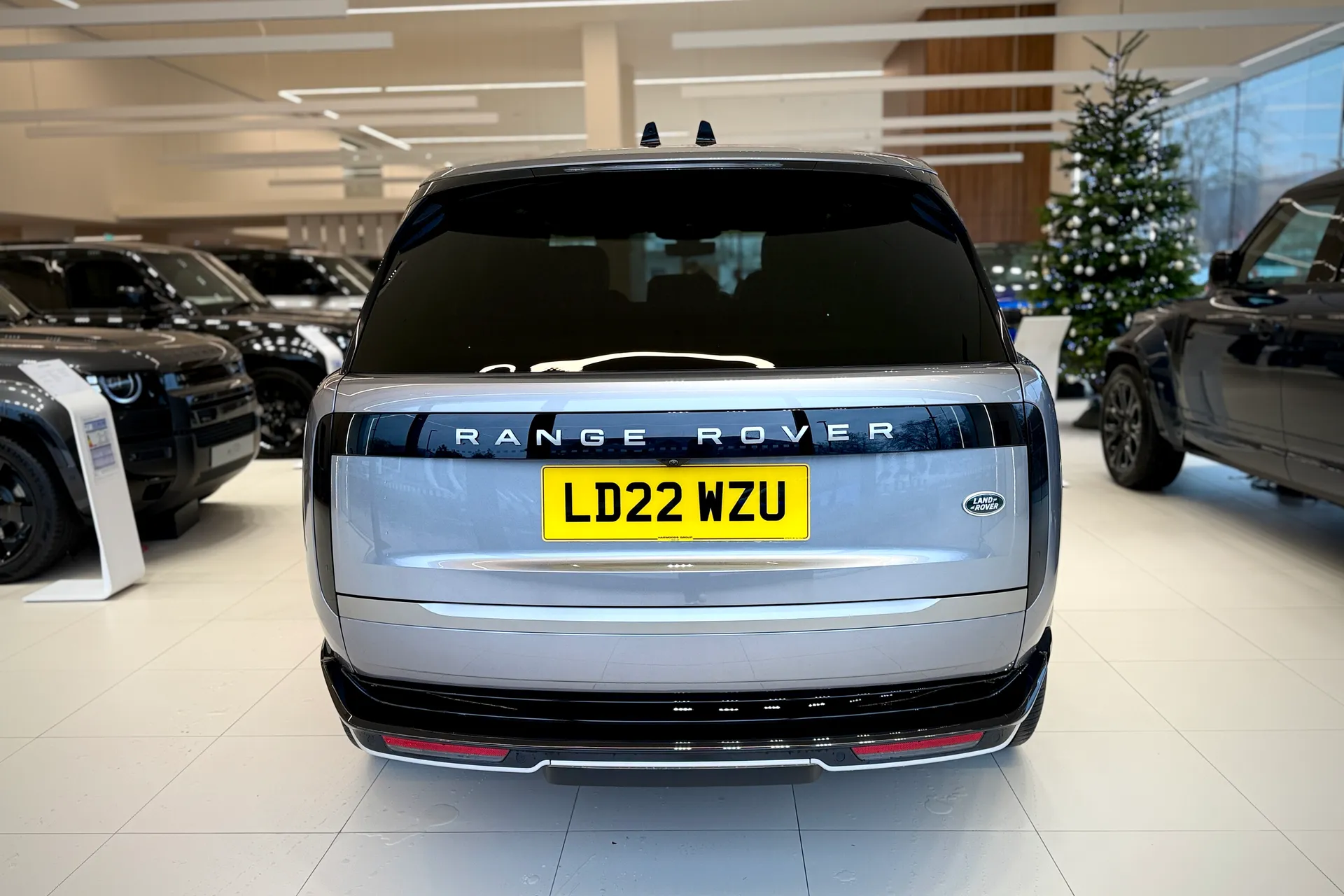 LAND ROVER RANGE ROVER thumbnail image number 19