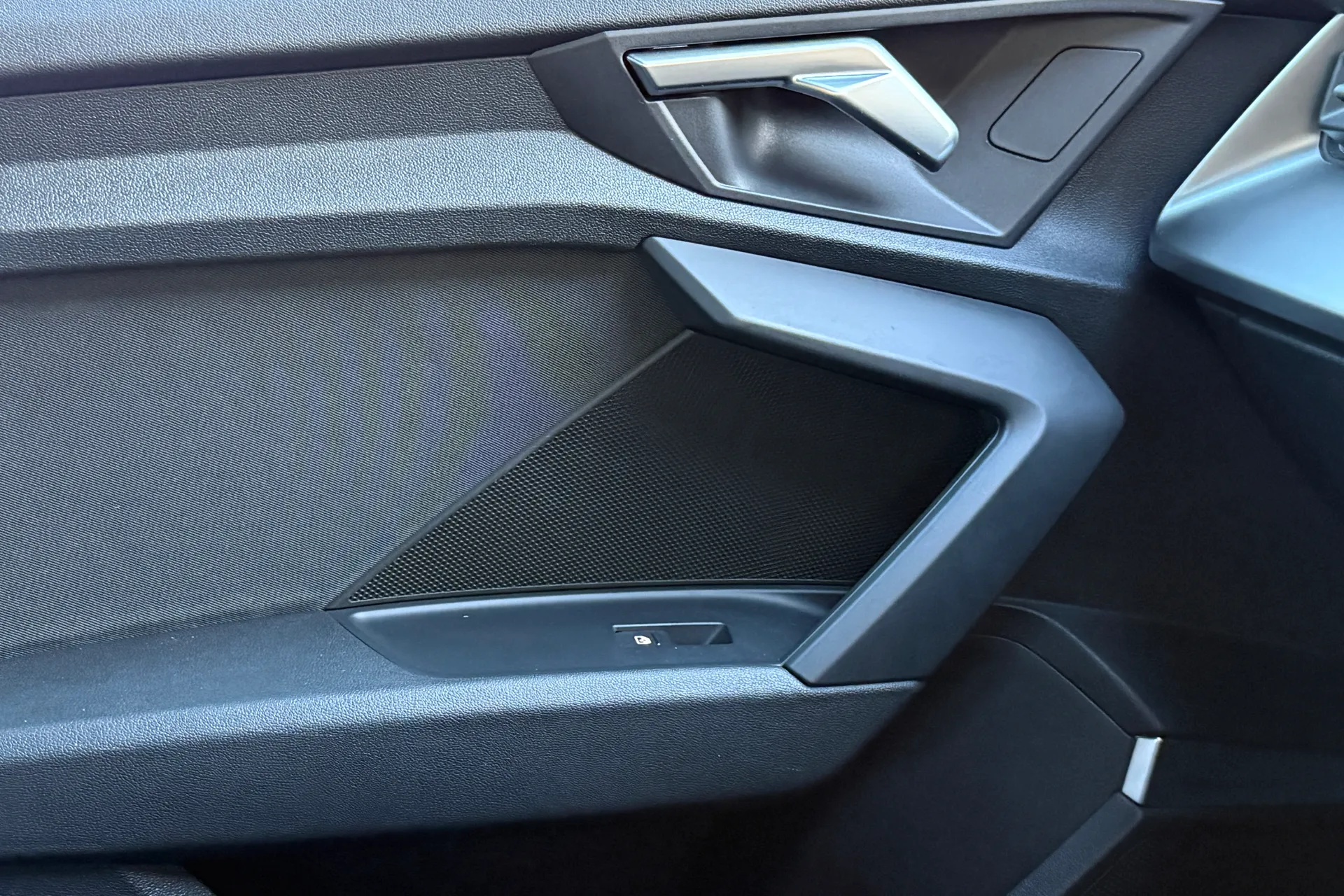 Audi A3 thumbnail image number 27