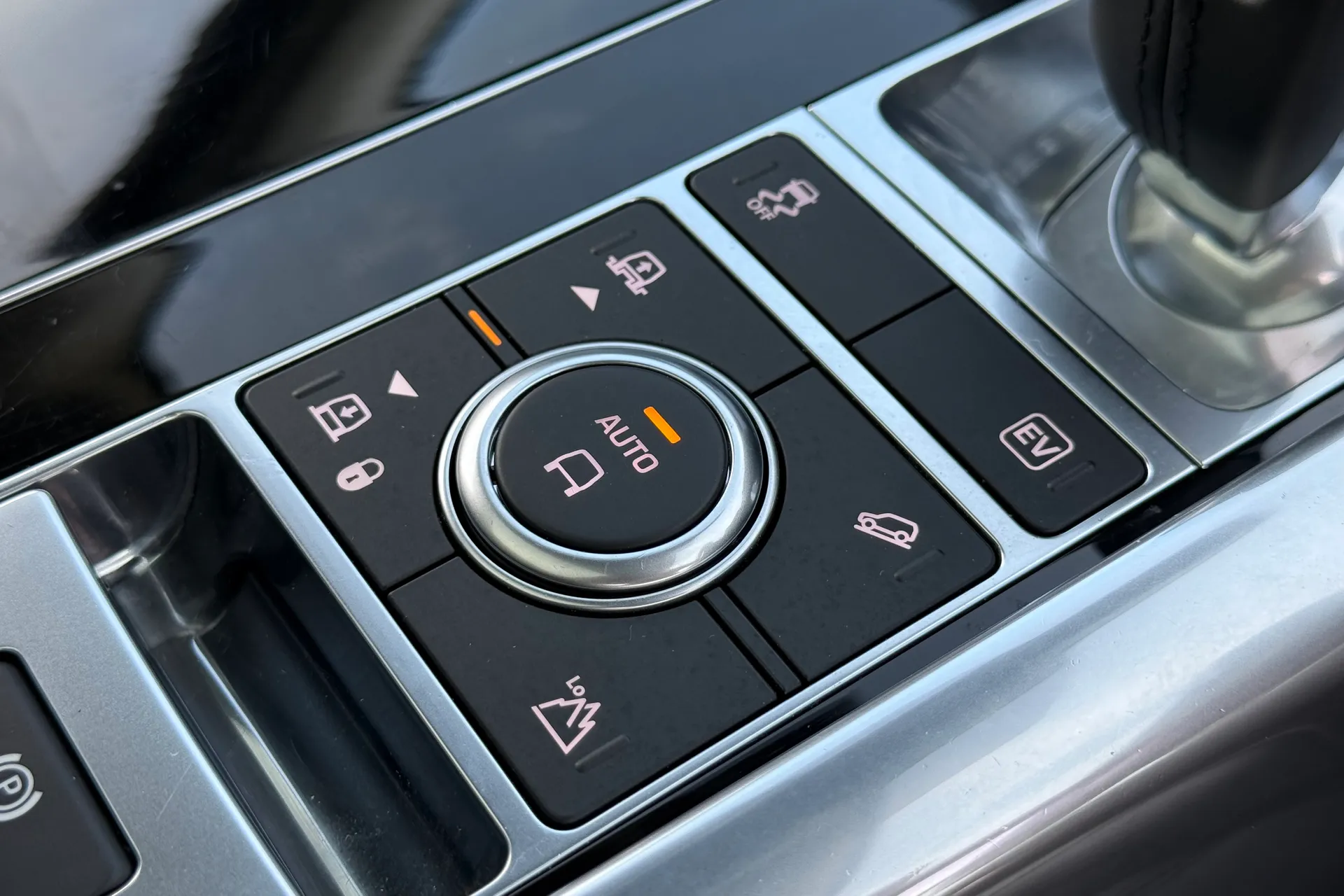 LAND ROVER RANGE ROVER SPORT thumbnail image number 21