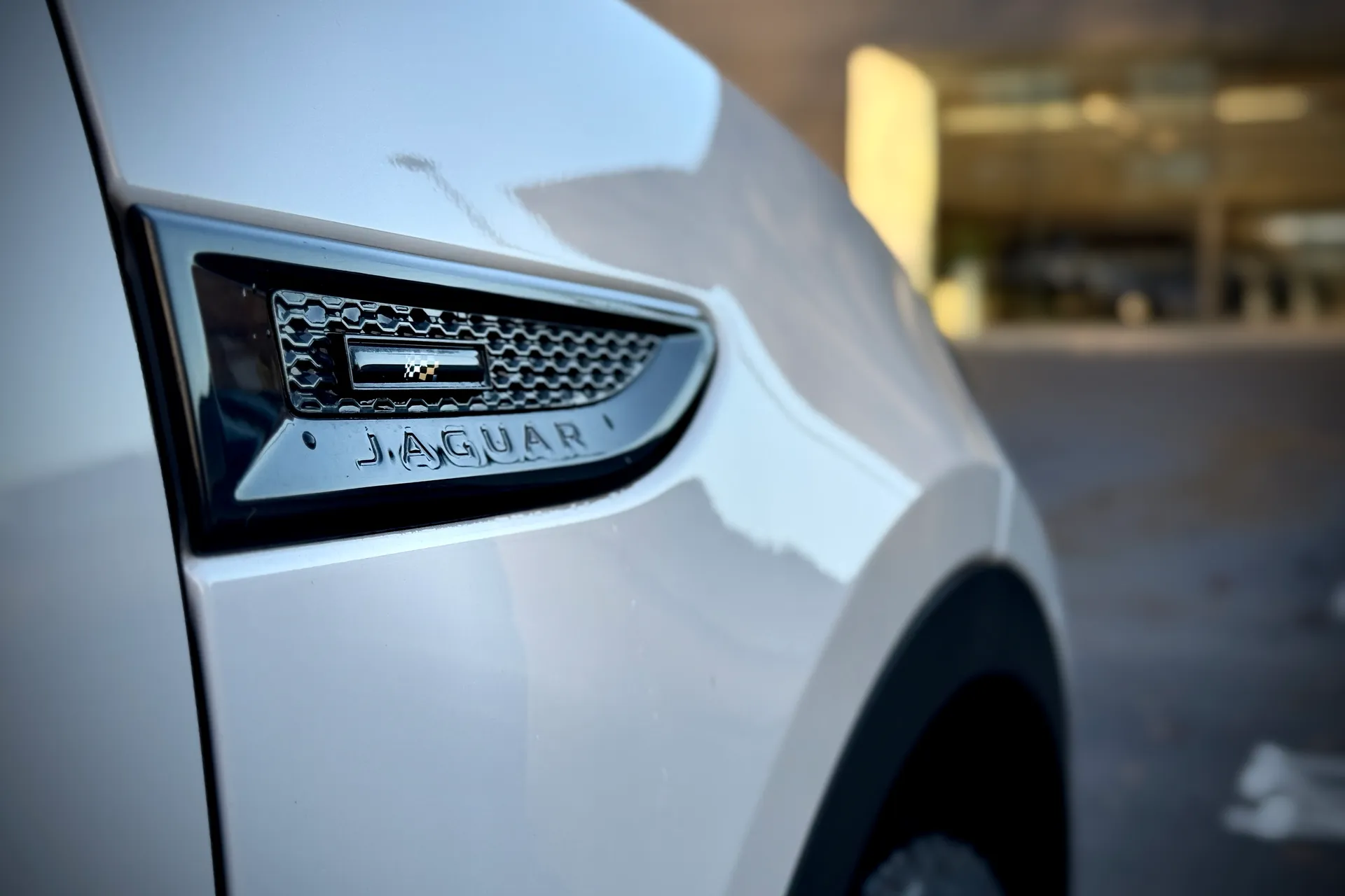 Jaguar E-PACE thumbnail image number 12