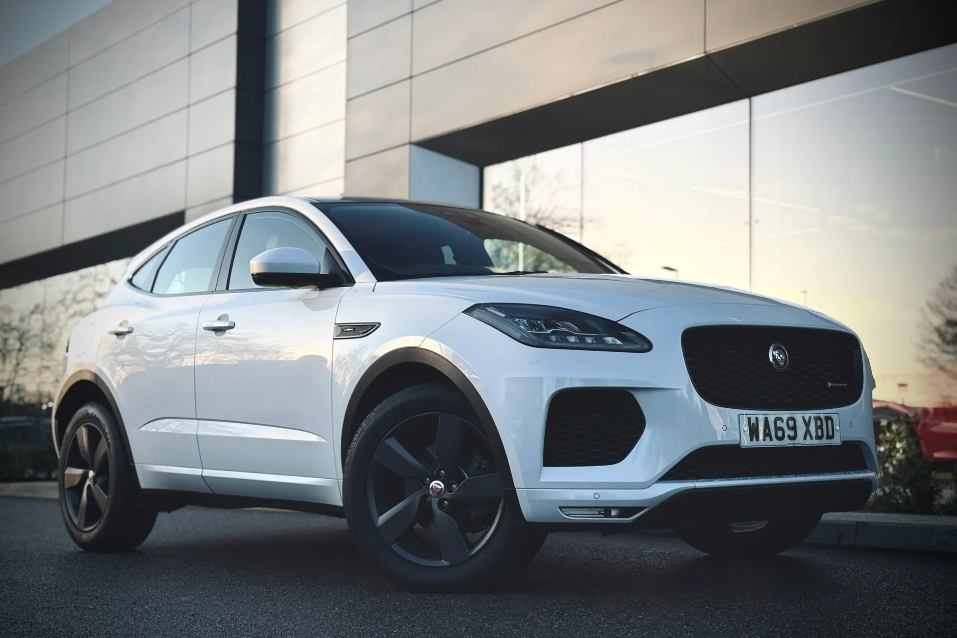 Jaguar E-PACE thumbnail image number 8