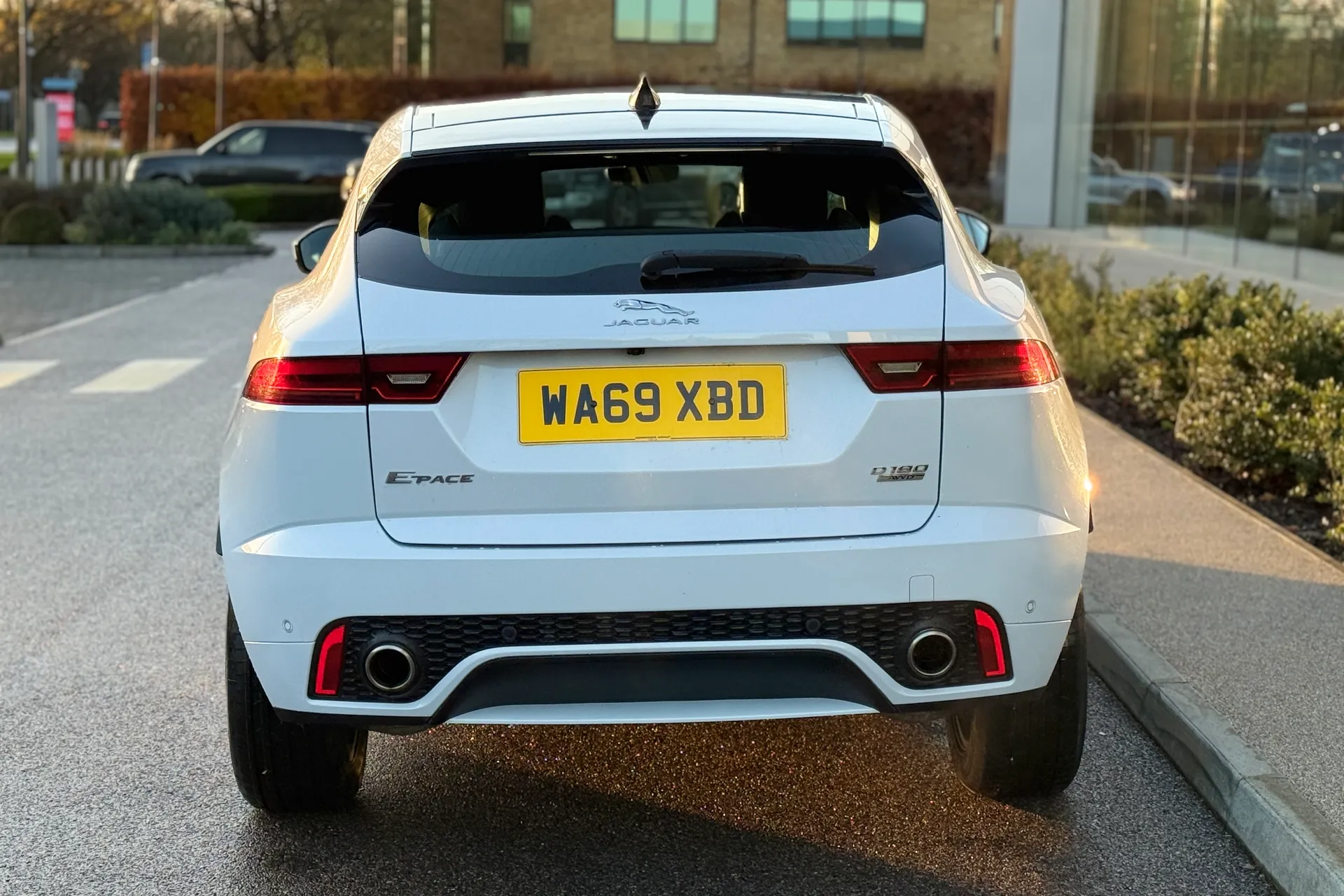 Jaguar E-PACE thumbnail image number 15