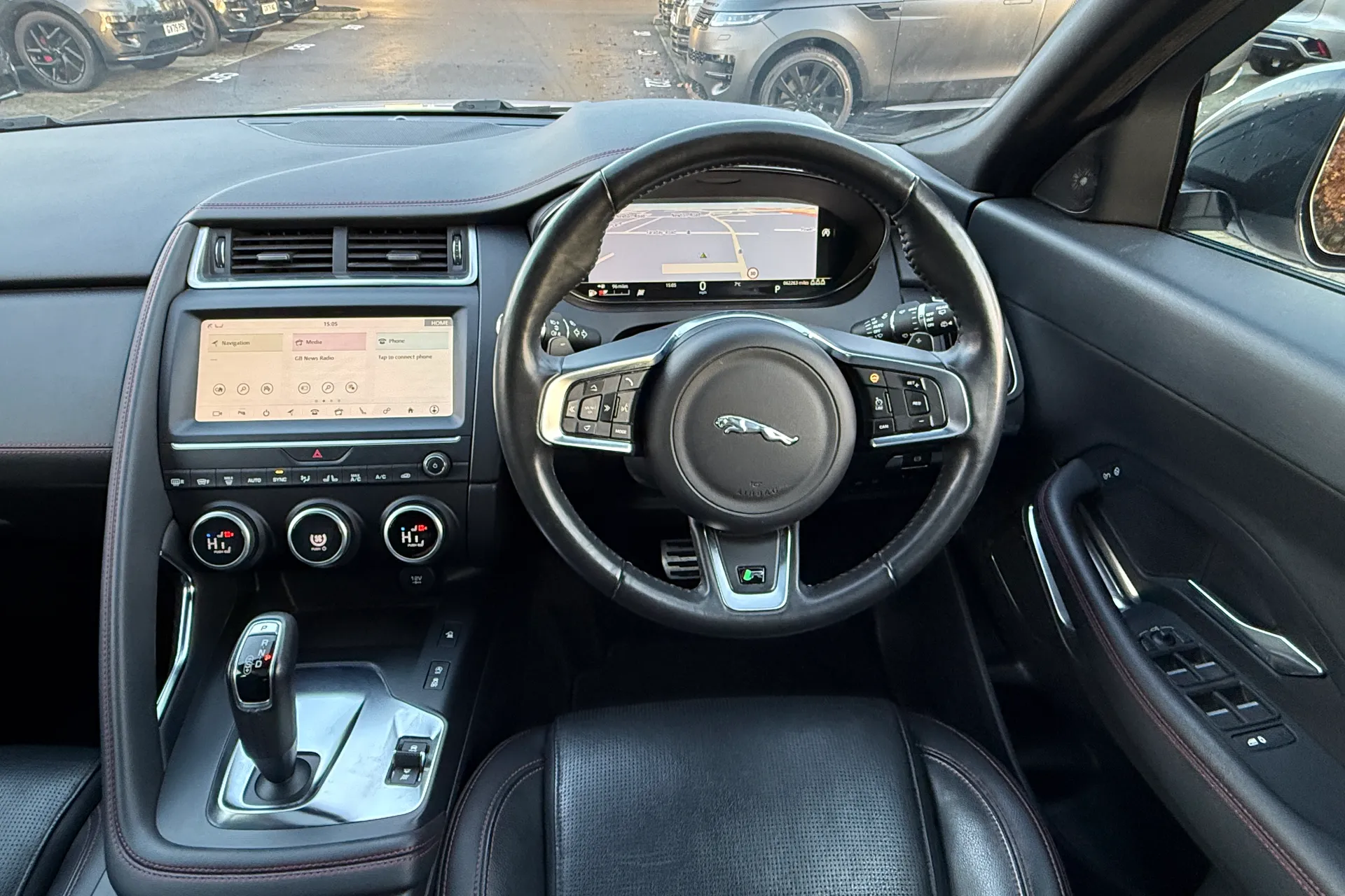 Jaguar E-PACE thumbnail image number 26