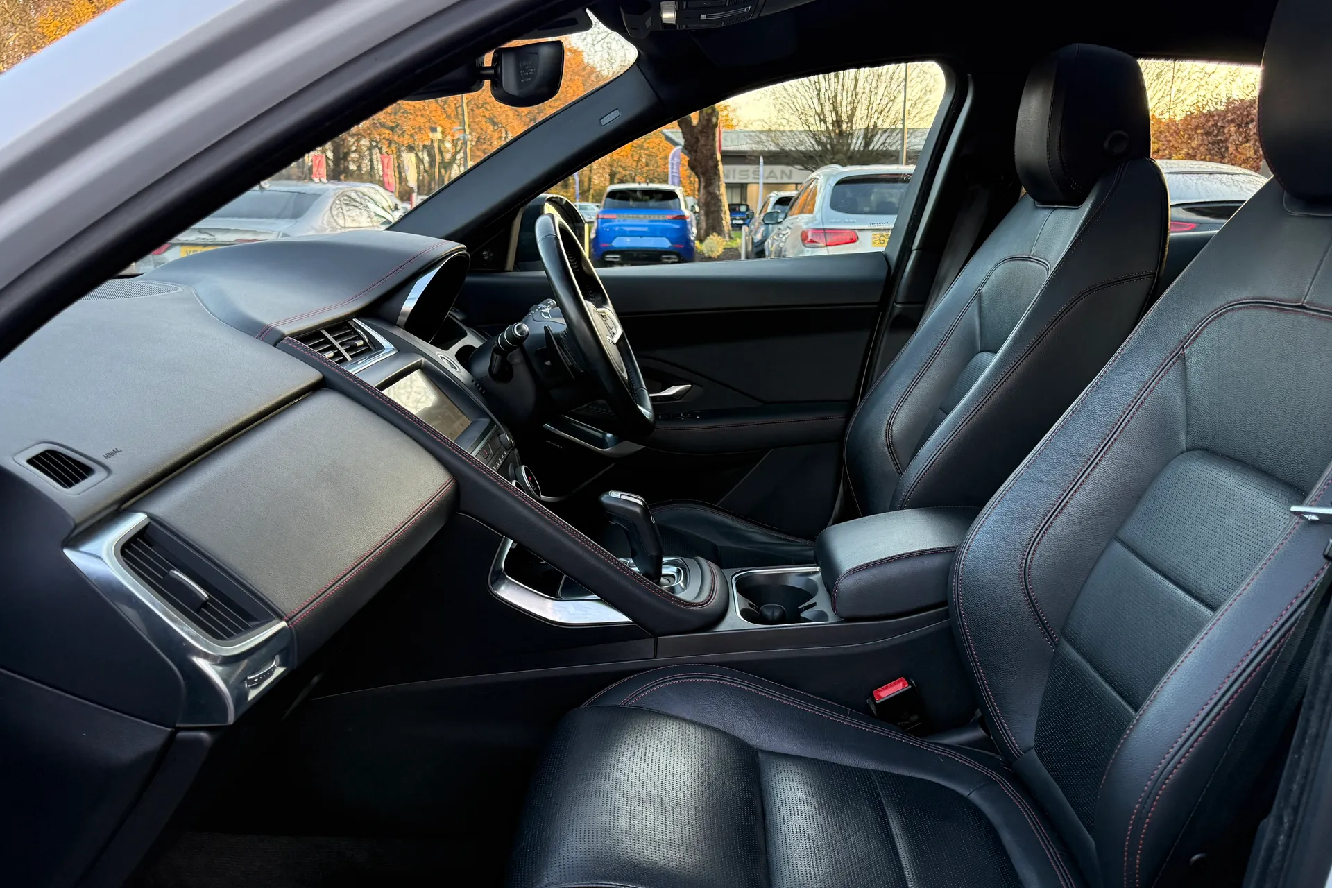 Jaguar E-PACE thumbnail image number 42