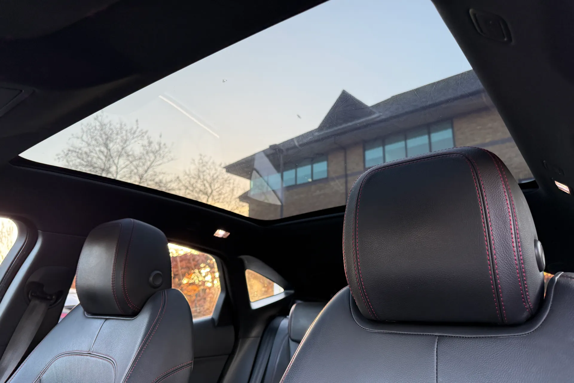 Jaguar E-PACE thumbnail image number 4