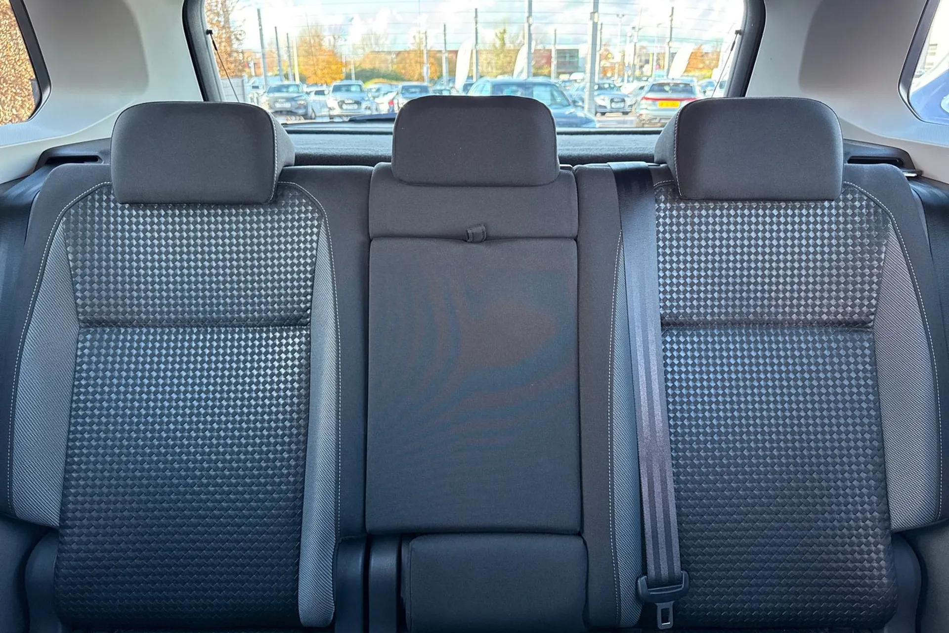 VOLKSWAGEN TIGUAN thumbnail image number 38