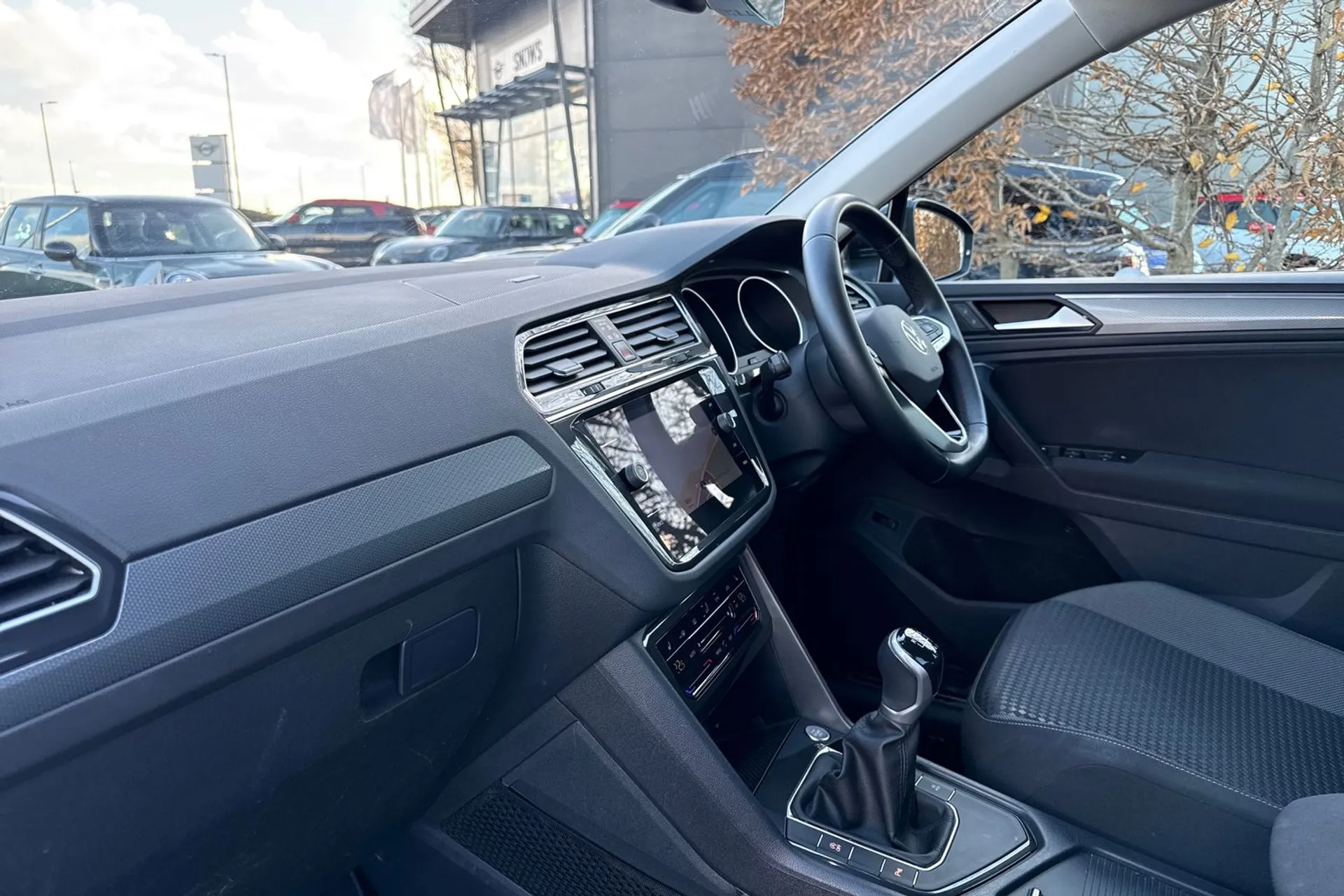 VOLKSWAGEN TIGUAN thumbnail image number 33