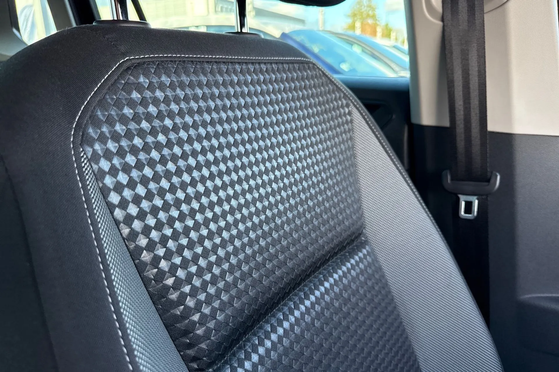 VOLKSWAGEN TIGUAN thumbnail image number 47