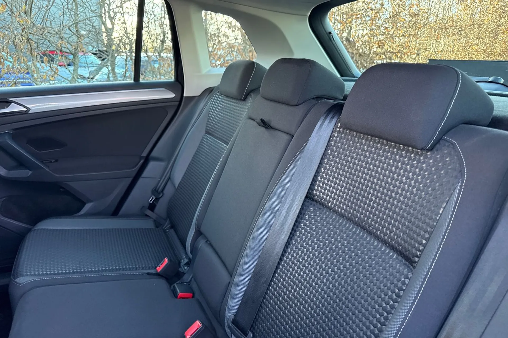 VOLKSWAGEN TIGUAN thumbnail image number 37