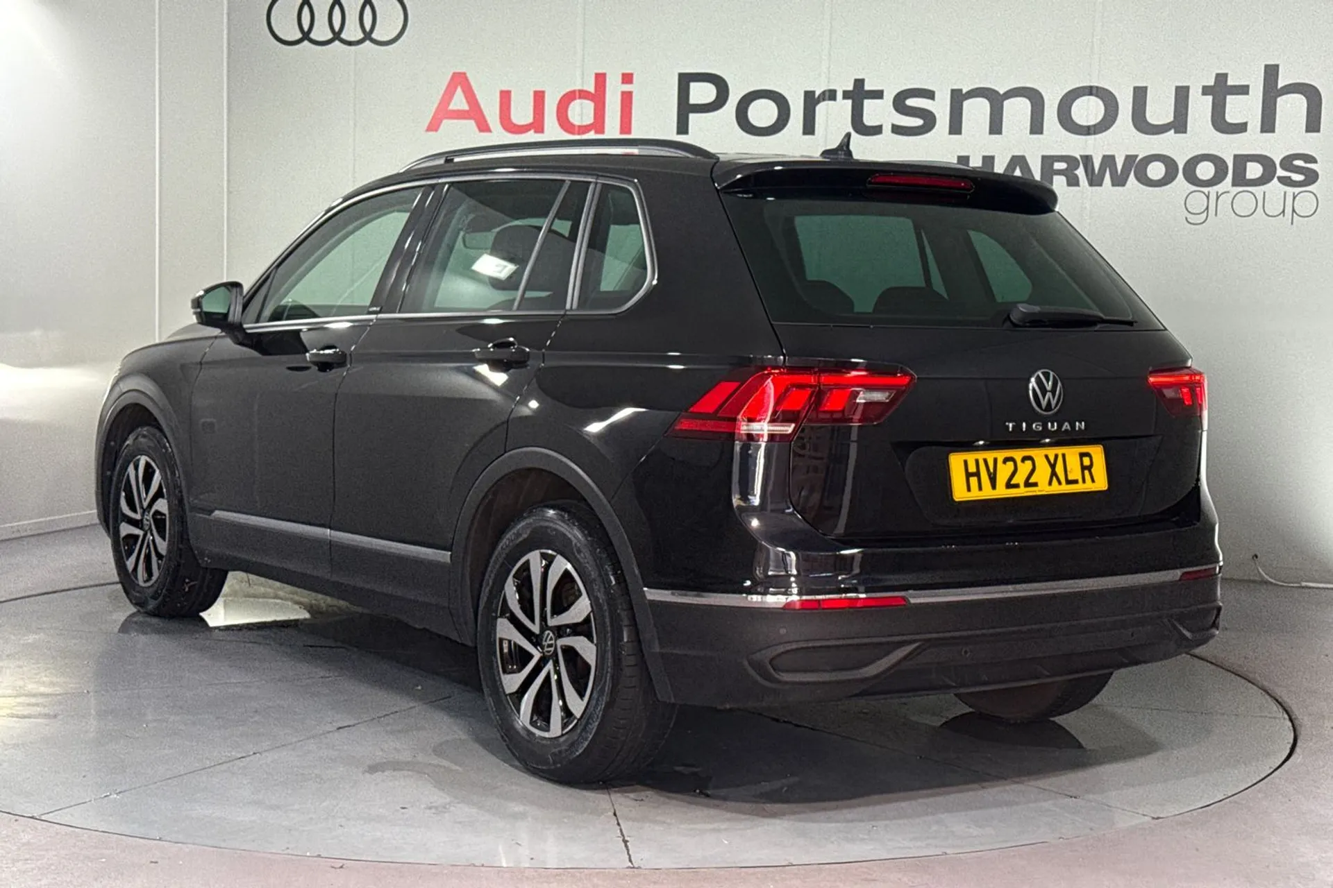 VOLKSWAGEN TIGUAN thumbnail image number 7