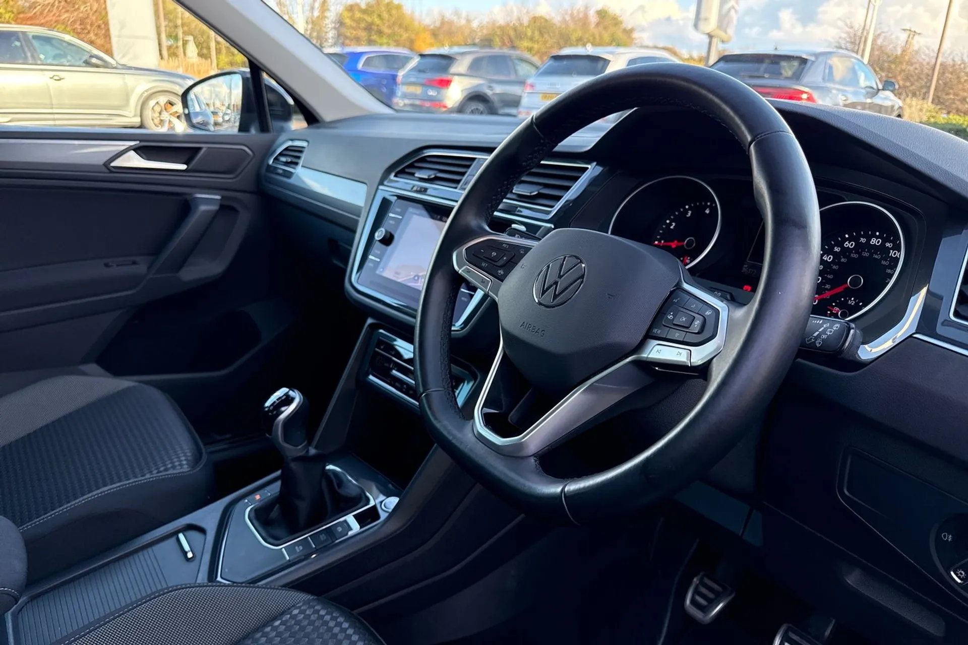 VOLKSWAGEN TIGUAN thumbnail image number 31