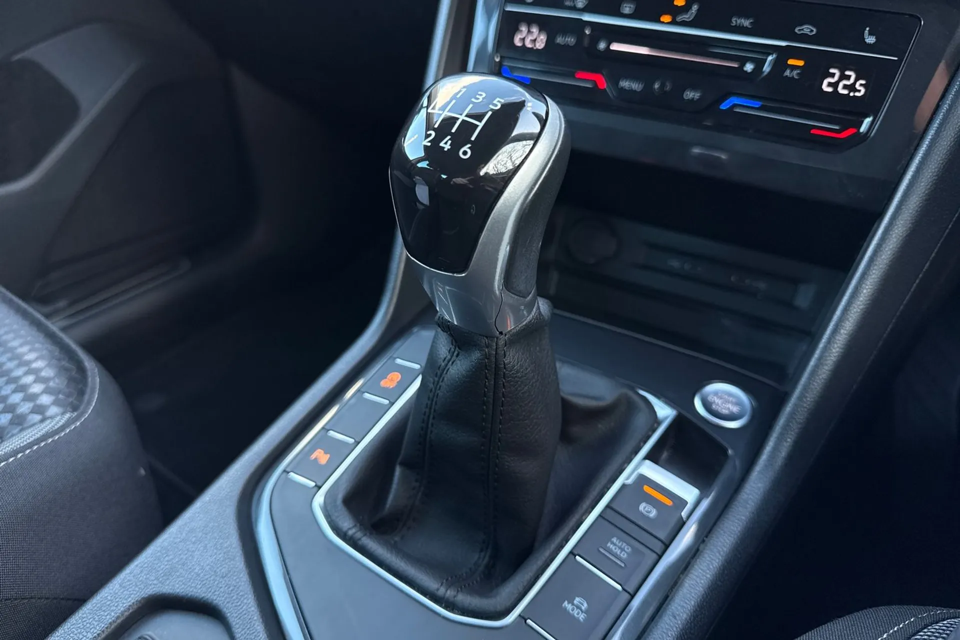 VOLKSWAGEN TIGUAN thumbnail image number 23