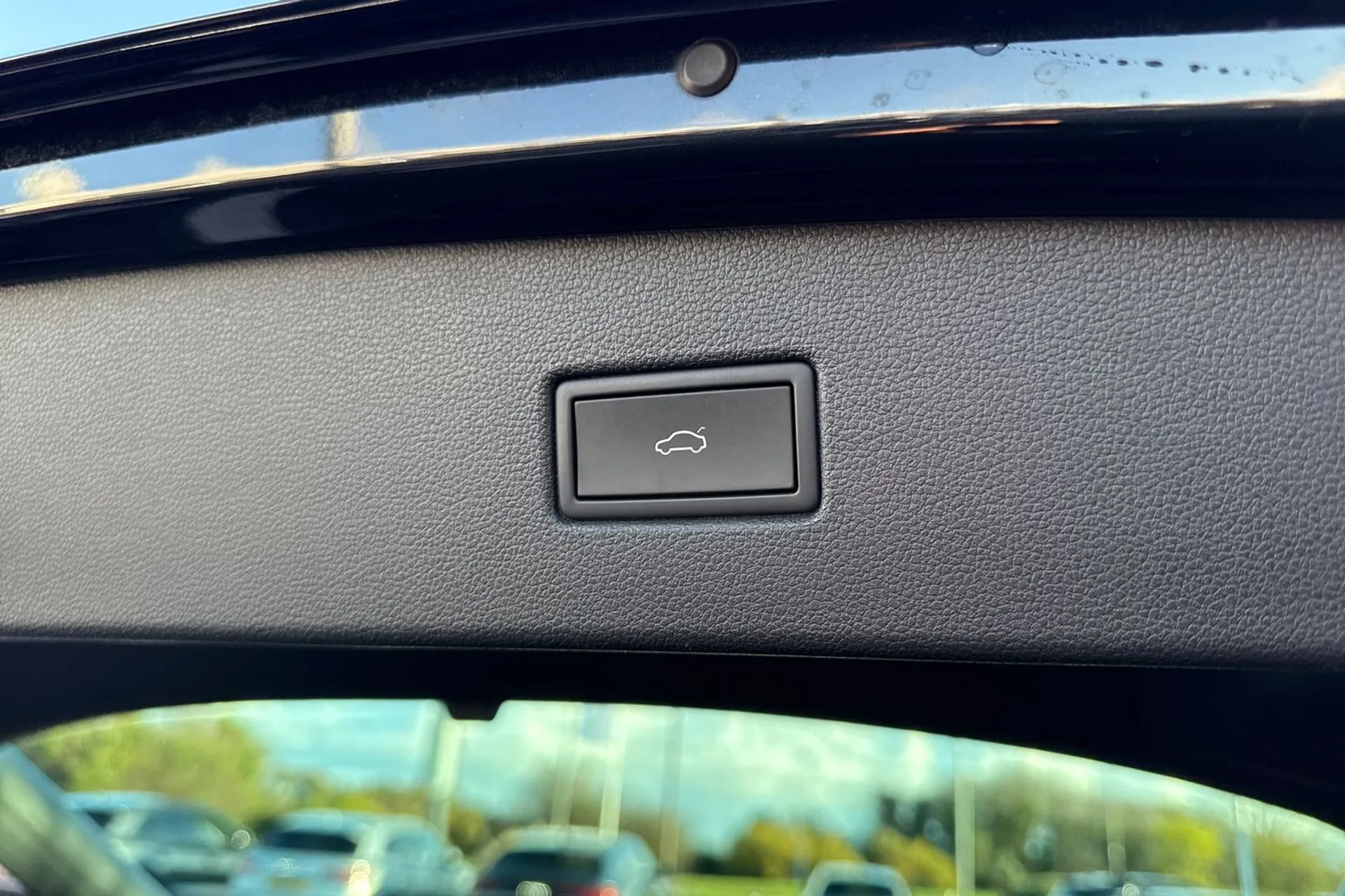 VOLKSWAGEN TIGUAN thumbnail image number 16