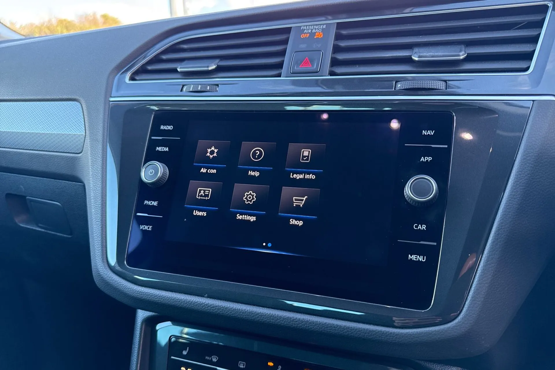 VOLKSWAGEN TIGUAN thumbnail image number 36