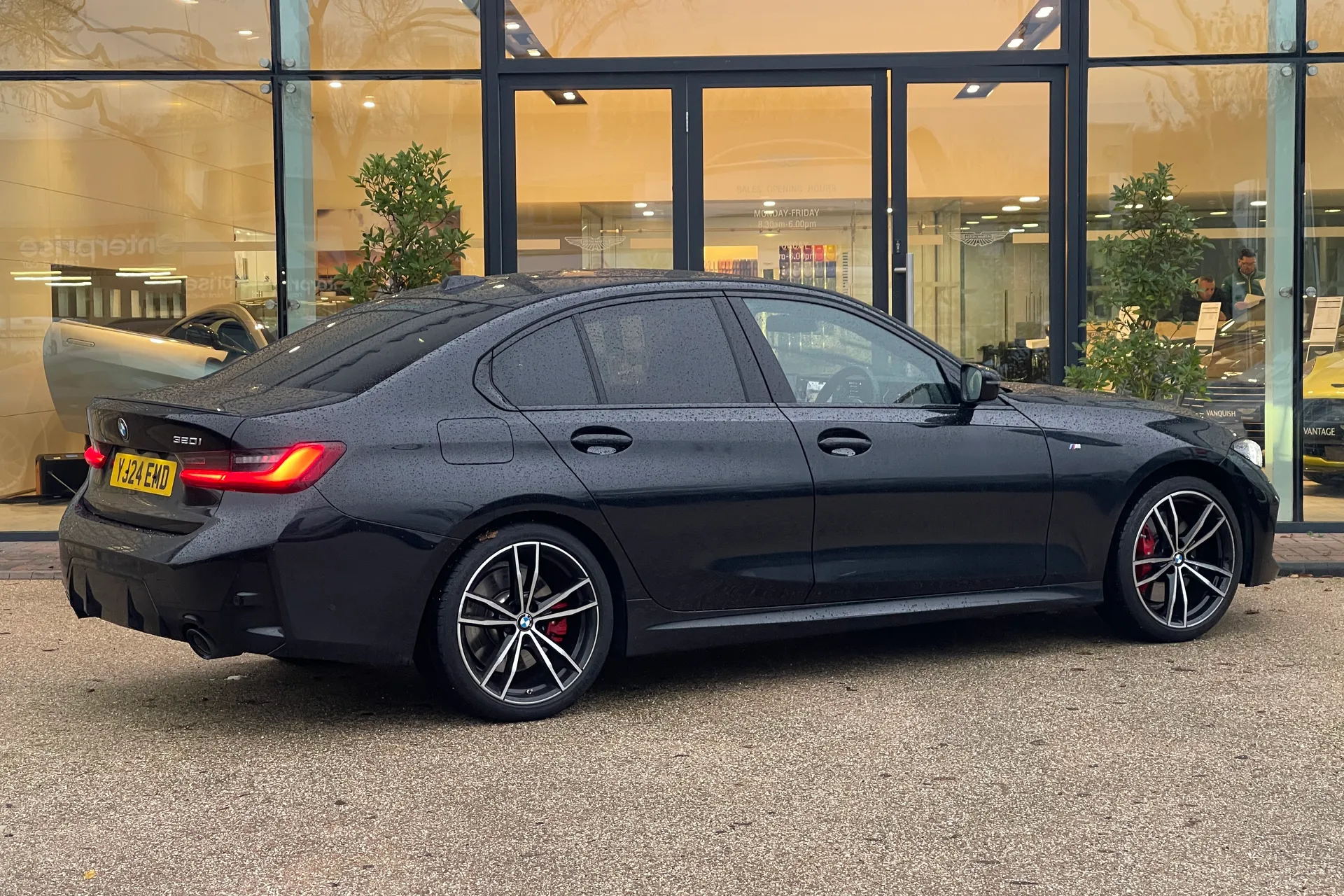 BMW 3 SERIES thumbnail image number 16