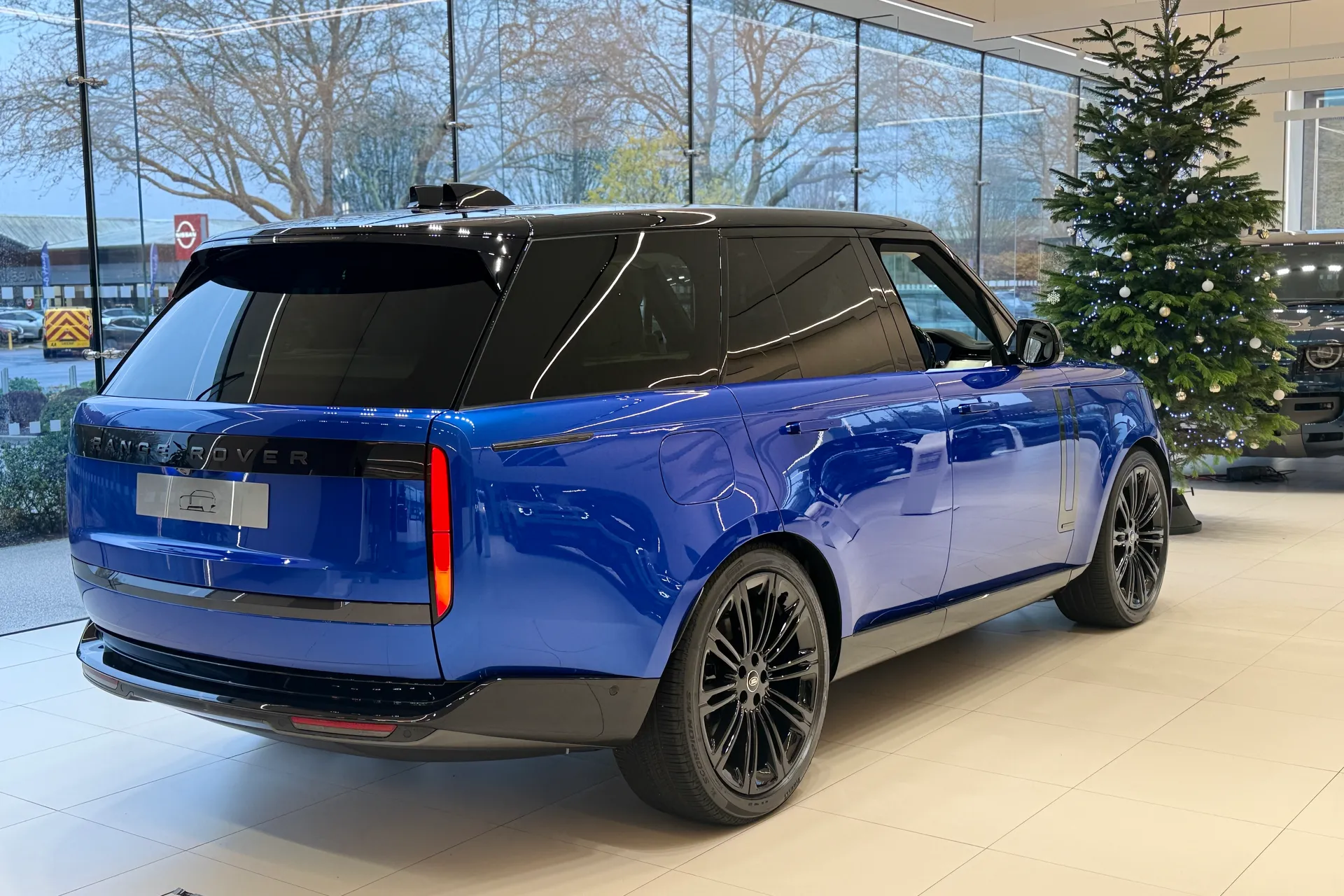 LAND ROVER RANGE ROVER thumbnail image number 12