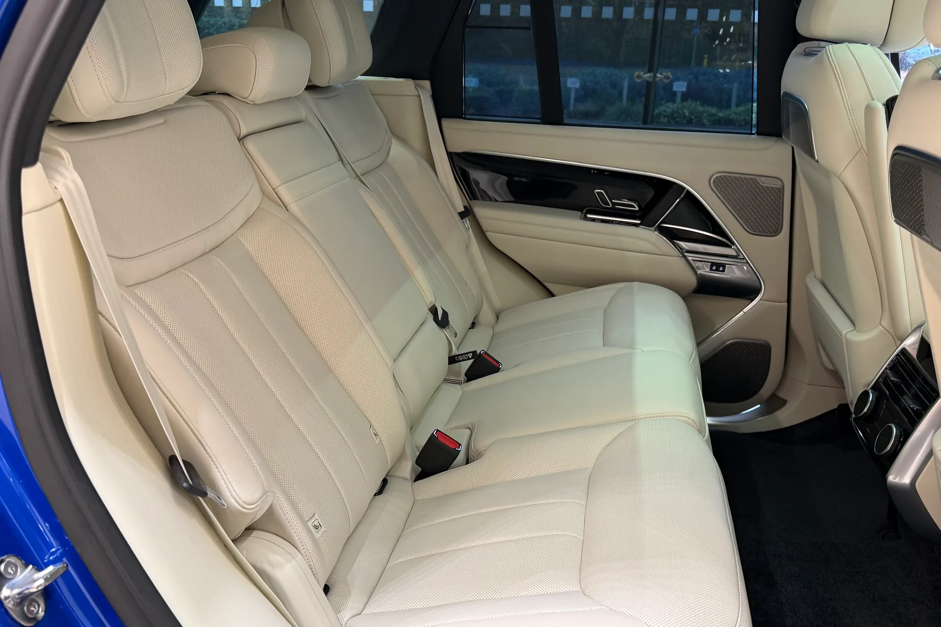 LAND ROVER RANGE ROVER thumbnail image number 33