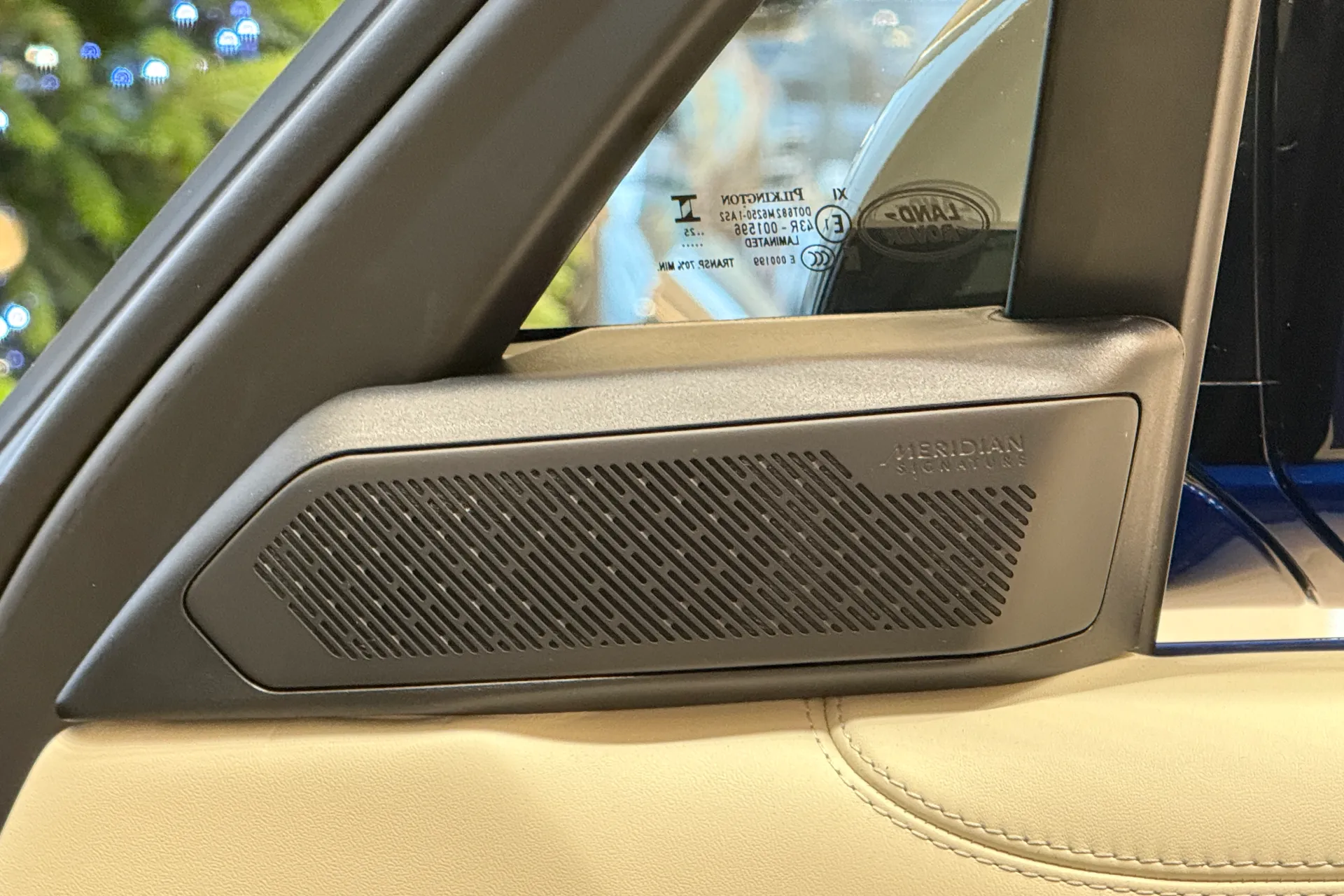 LAND ROVER RANGE ROVER thumbnail image number 44