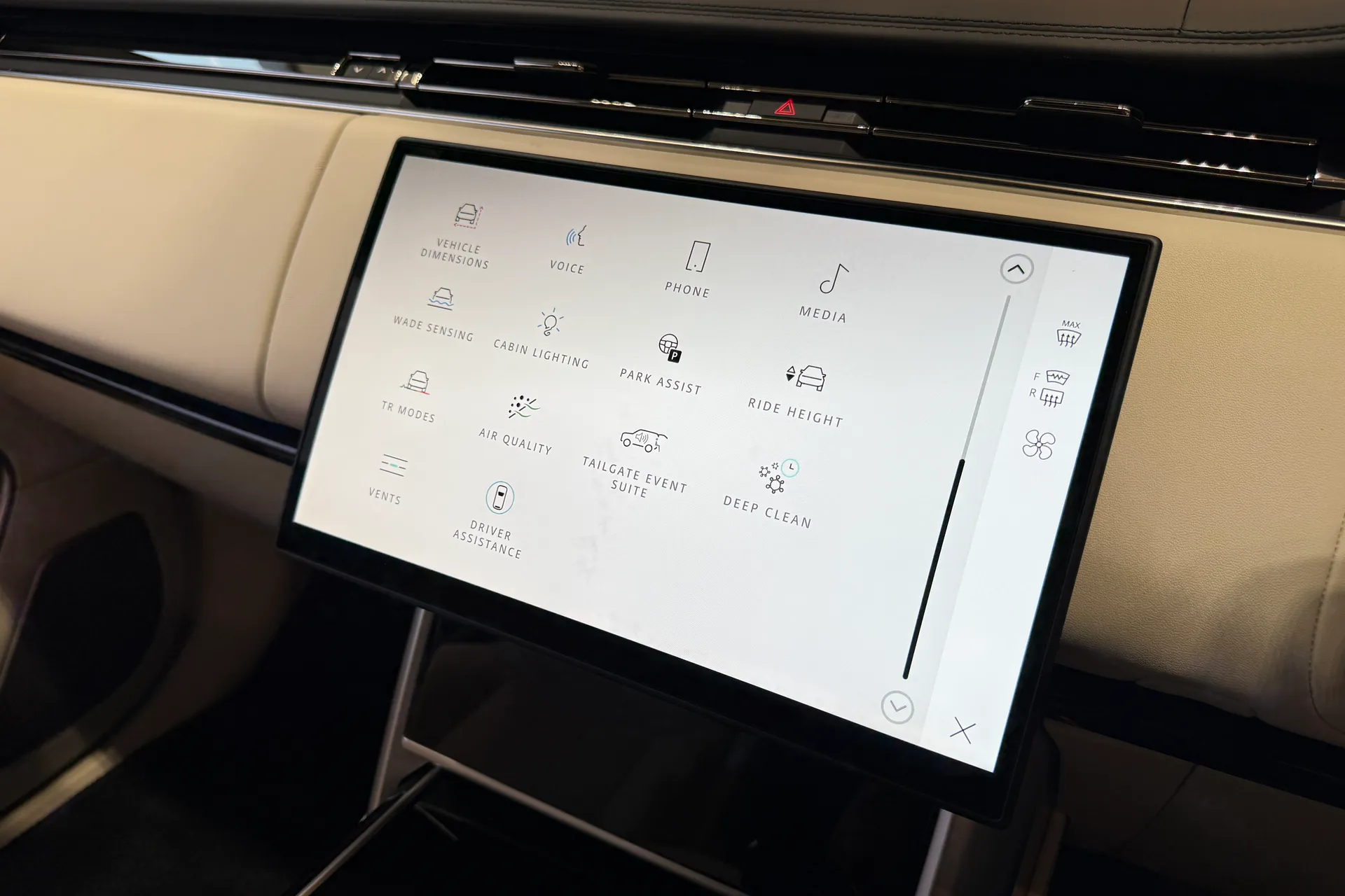 LAND ROVER RANGE ROVER thumbnail image number 52