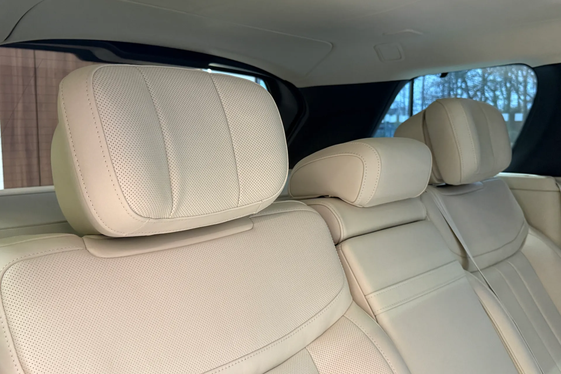 LAND ROVER RANGE ROVER thumbnail image number 32