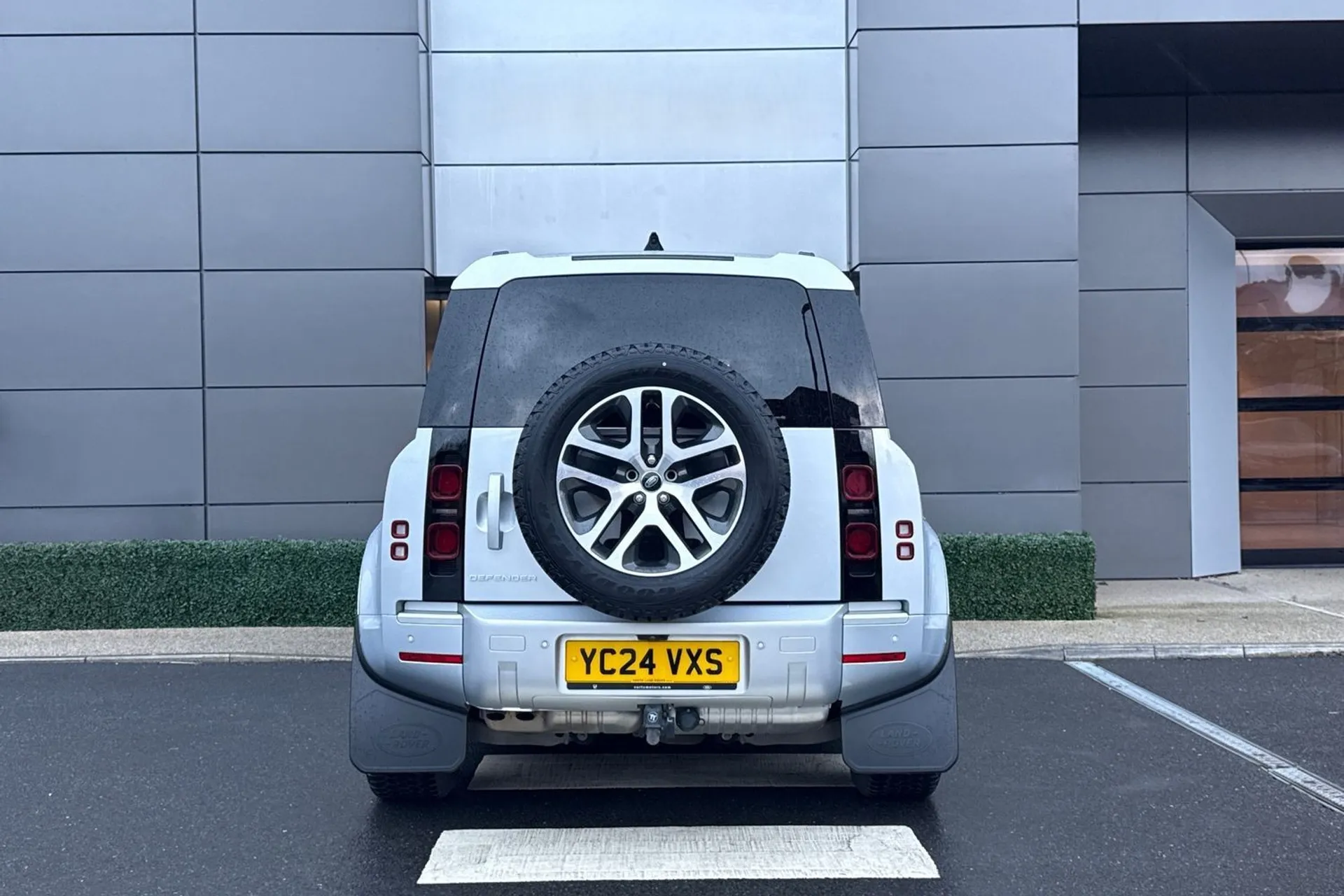 LAND ROVER DEFENDER thumbnail image number 14