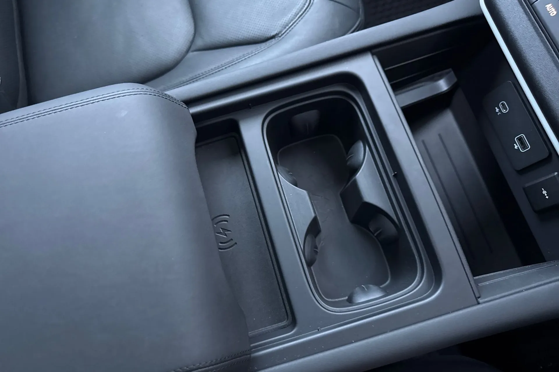 LAND ROVER DEFENDER thumbnail image number 58