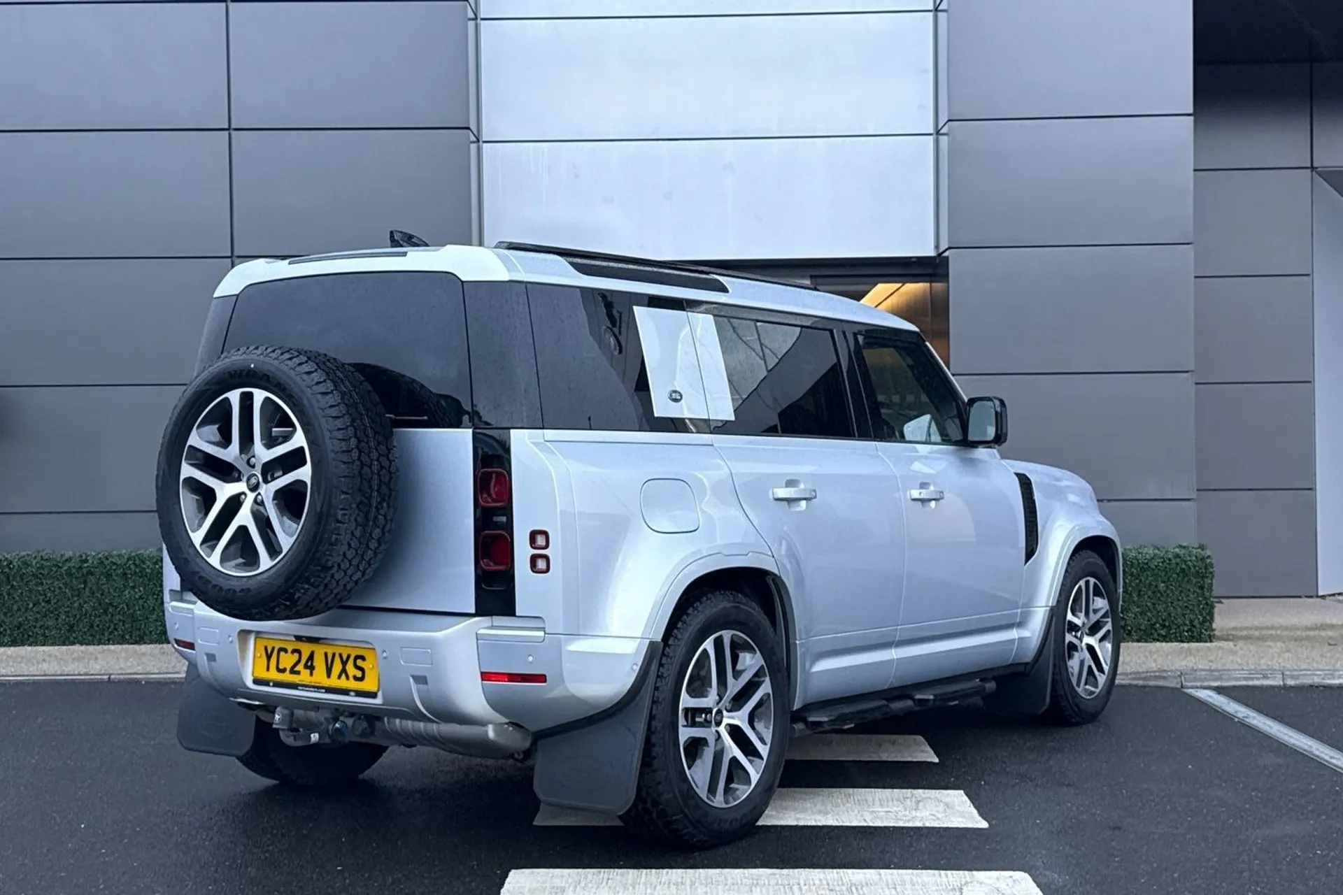 LAND ROVER DEFENDER thumbnail image number 12