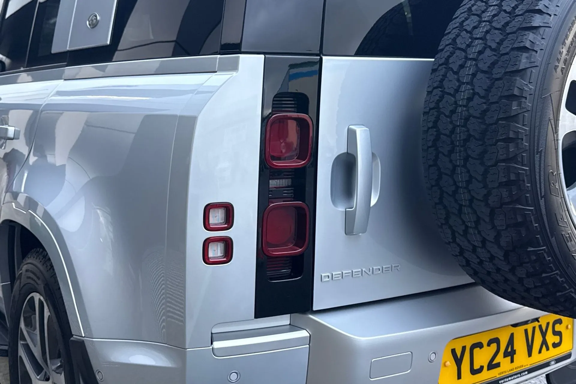 LAND ROVER DEFENDER thumbnail image number 45