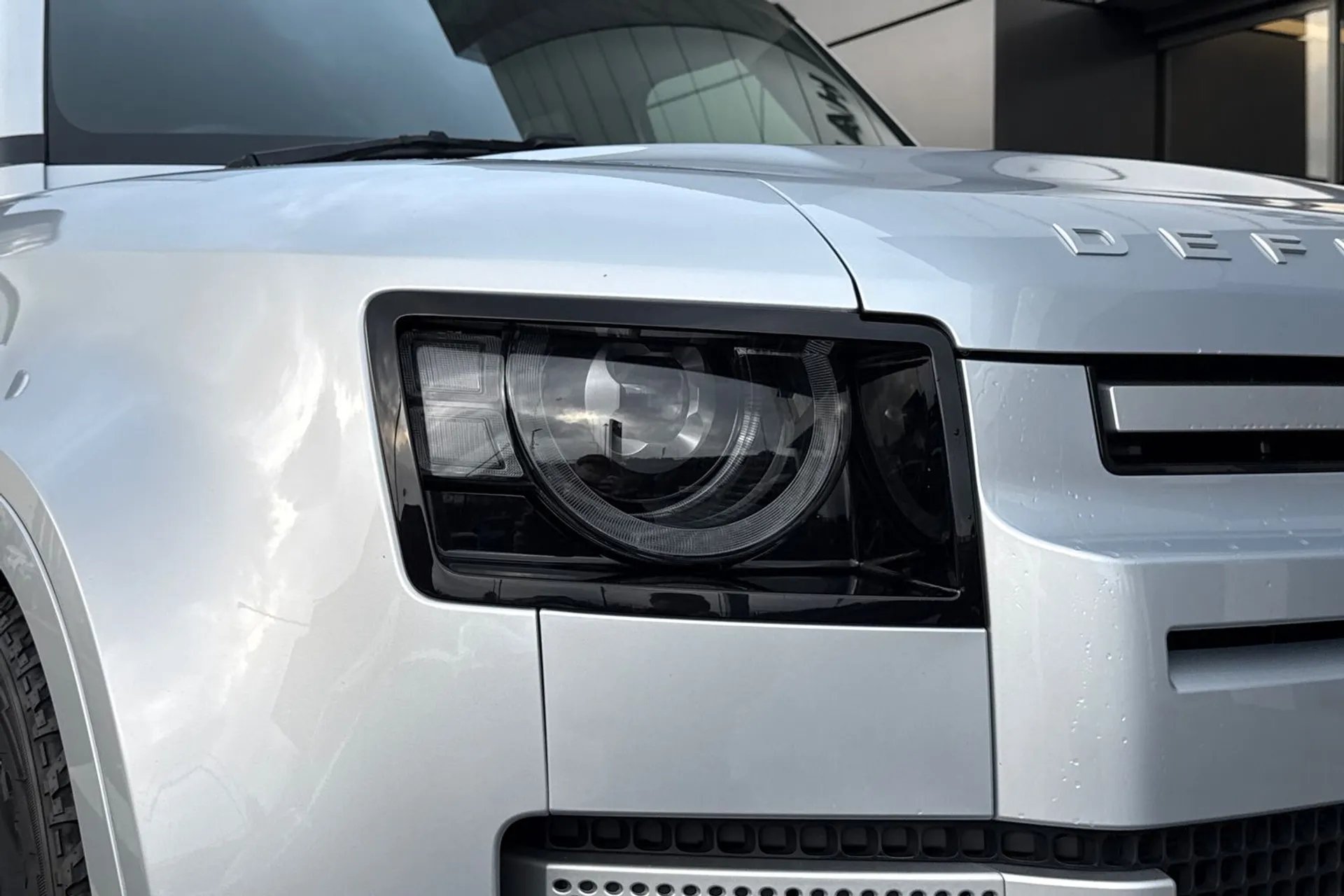 LAND ROVER DEFENDER thumbnail image number 27