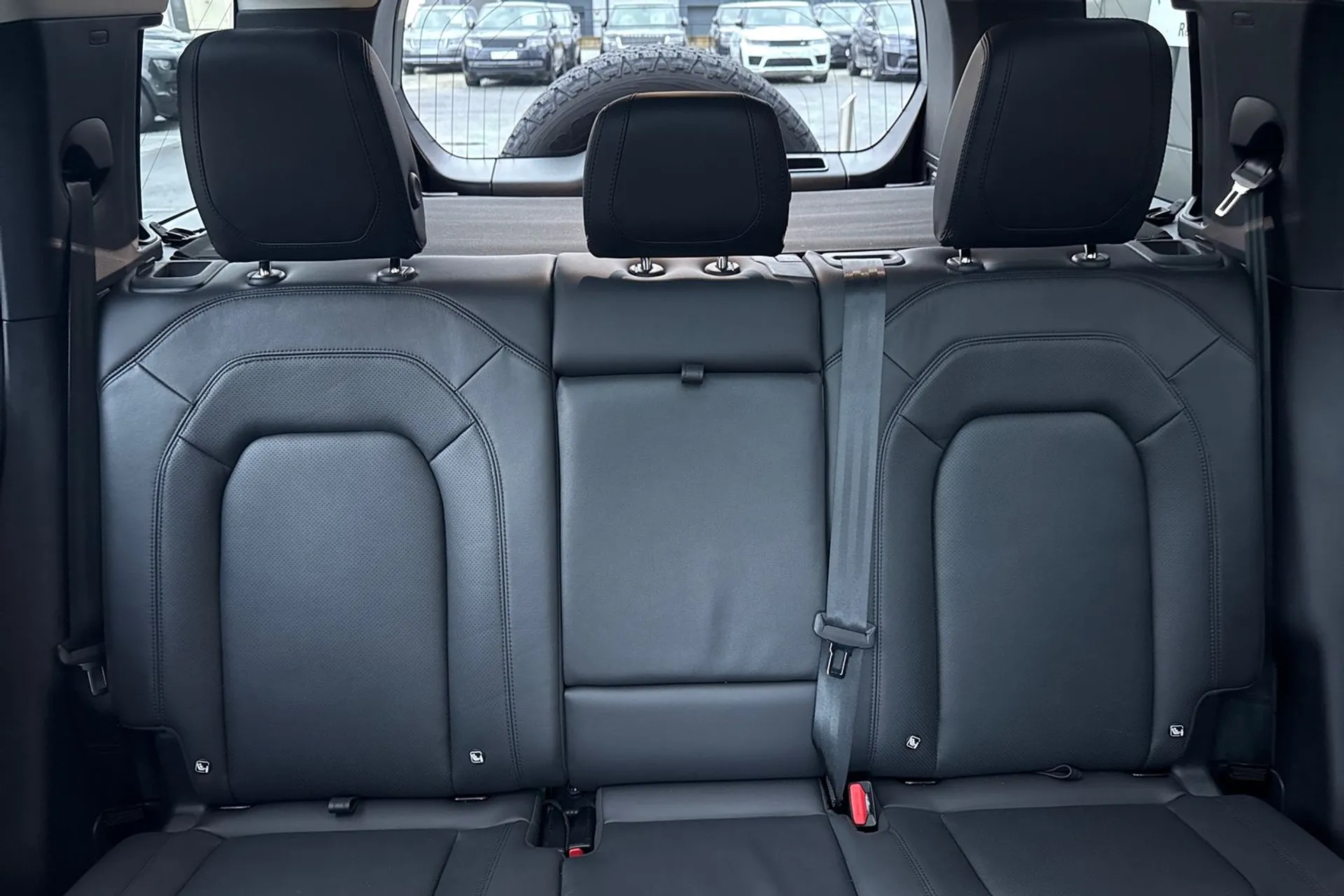 LAND ROVER DEFENDER thumbnail image number 42