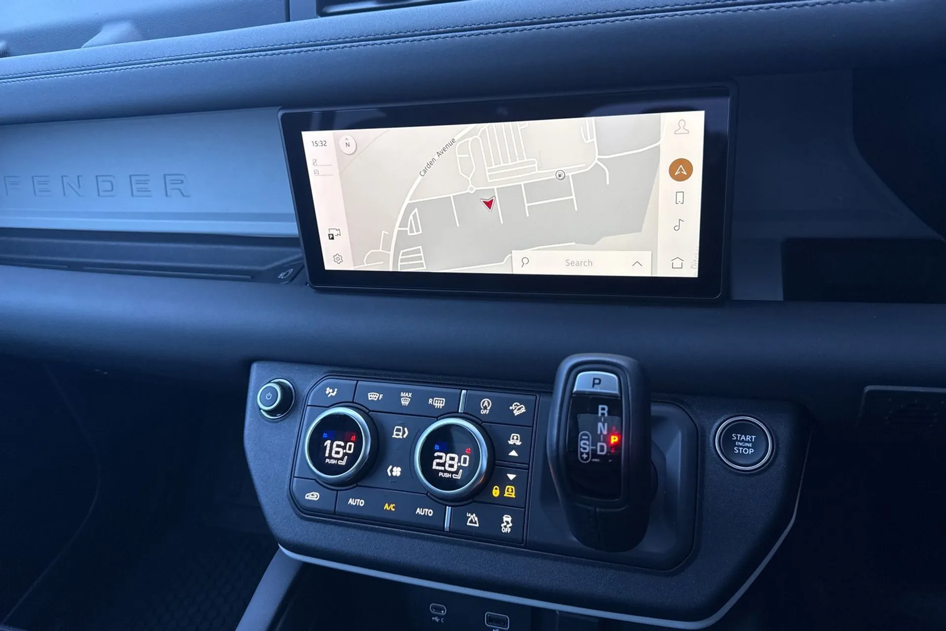 LAND ROVER DEFENDER thumbnail image number 30