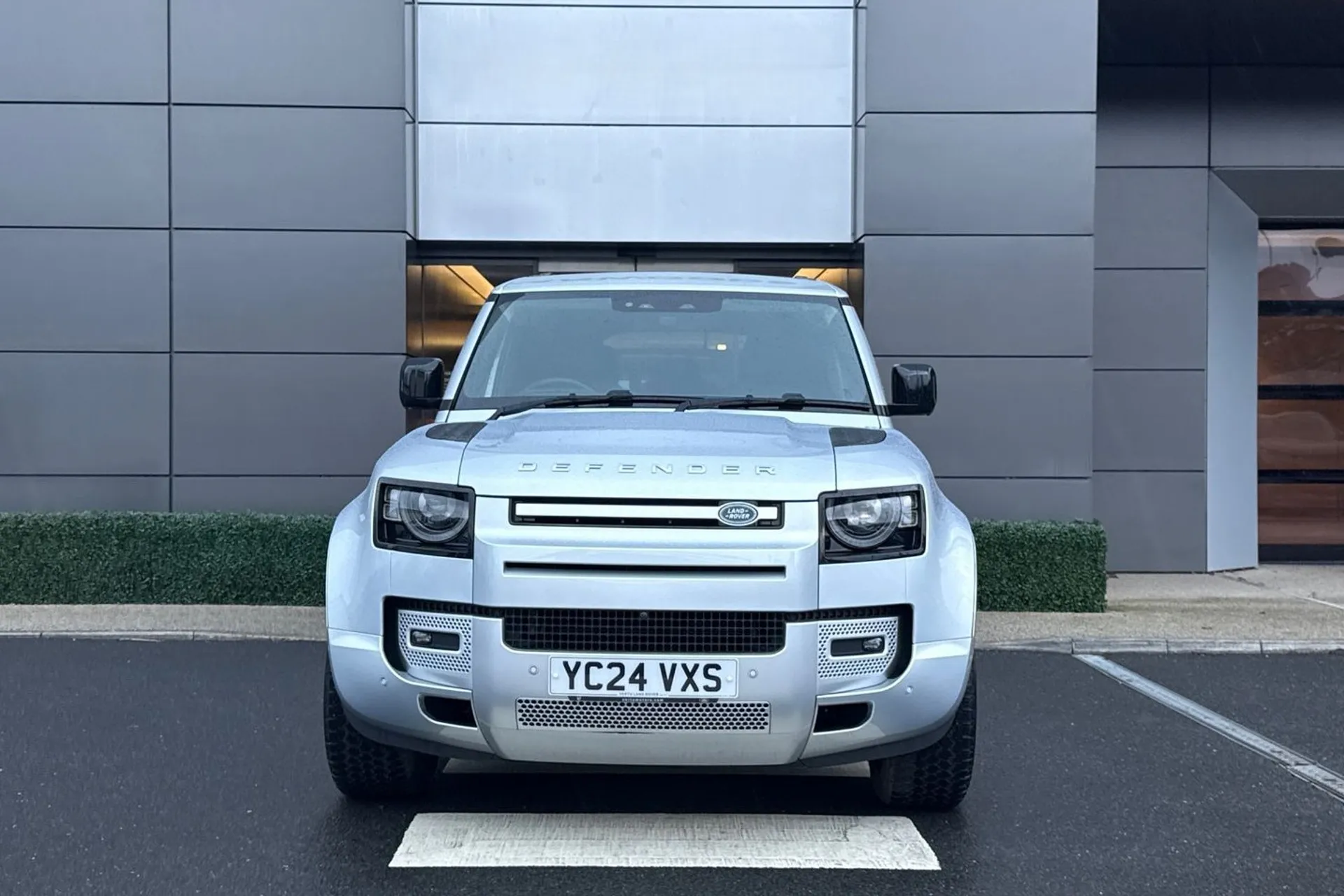 LAND ROVER DEFENDER thumbnail image number 11