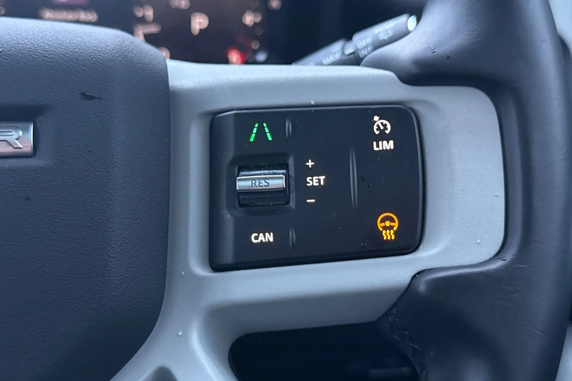 LAND ROVER DEFENDER thumbnail image number 33