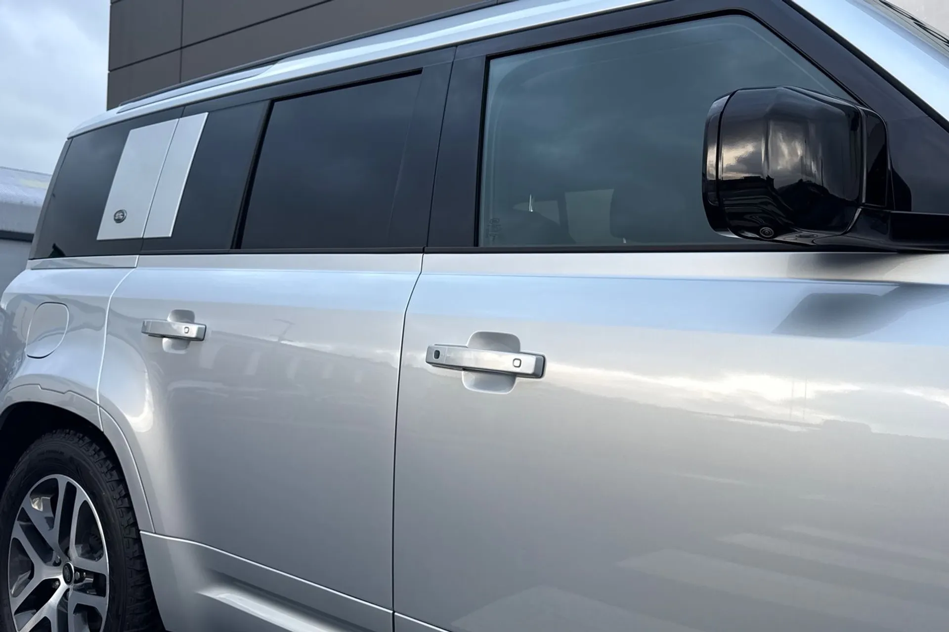 LAND ROVER DEFENDER thumbnail image number 34