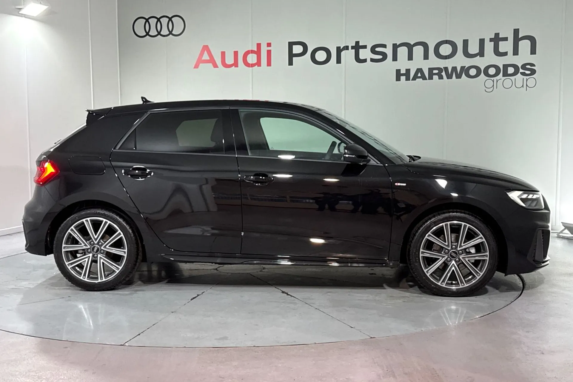 Audi A1 thumbnail image number 2