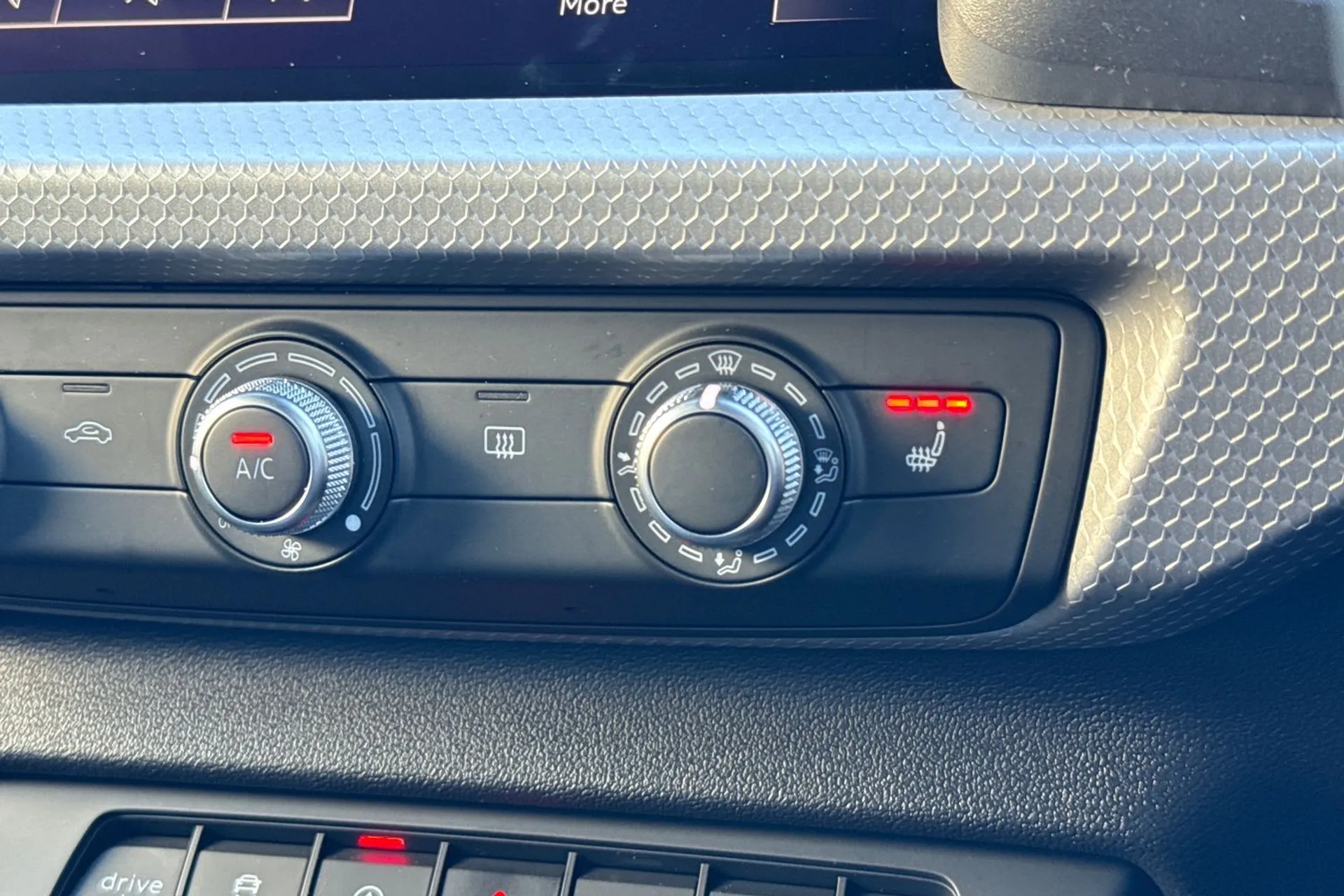 Audi A1 thumbnail image number 38