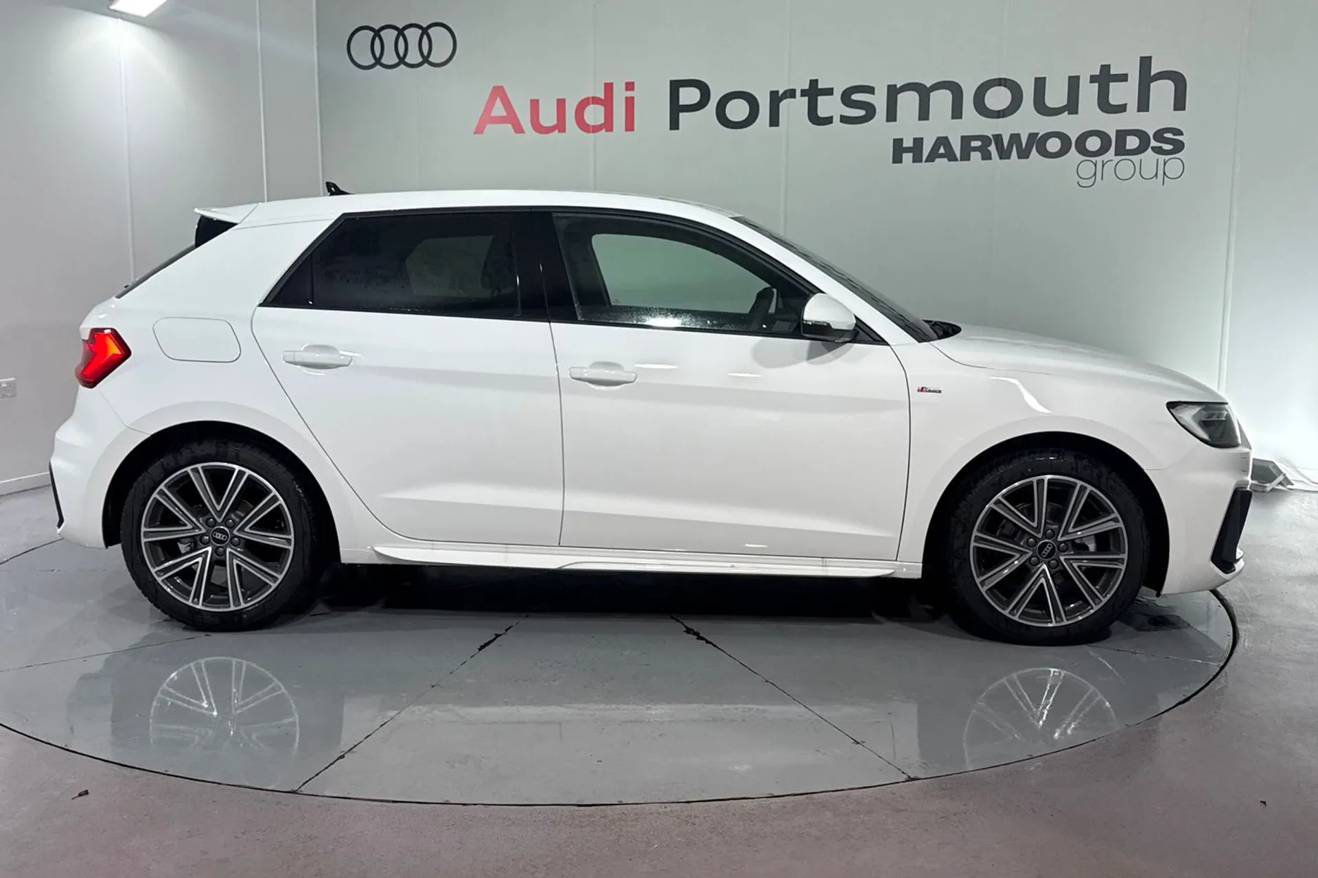 Audi A1 thumbnail image number 2