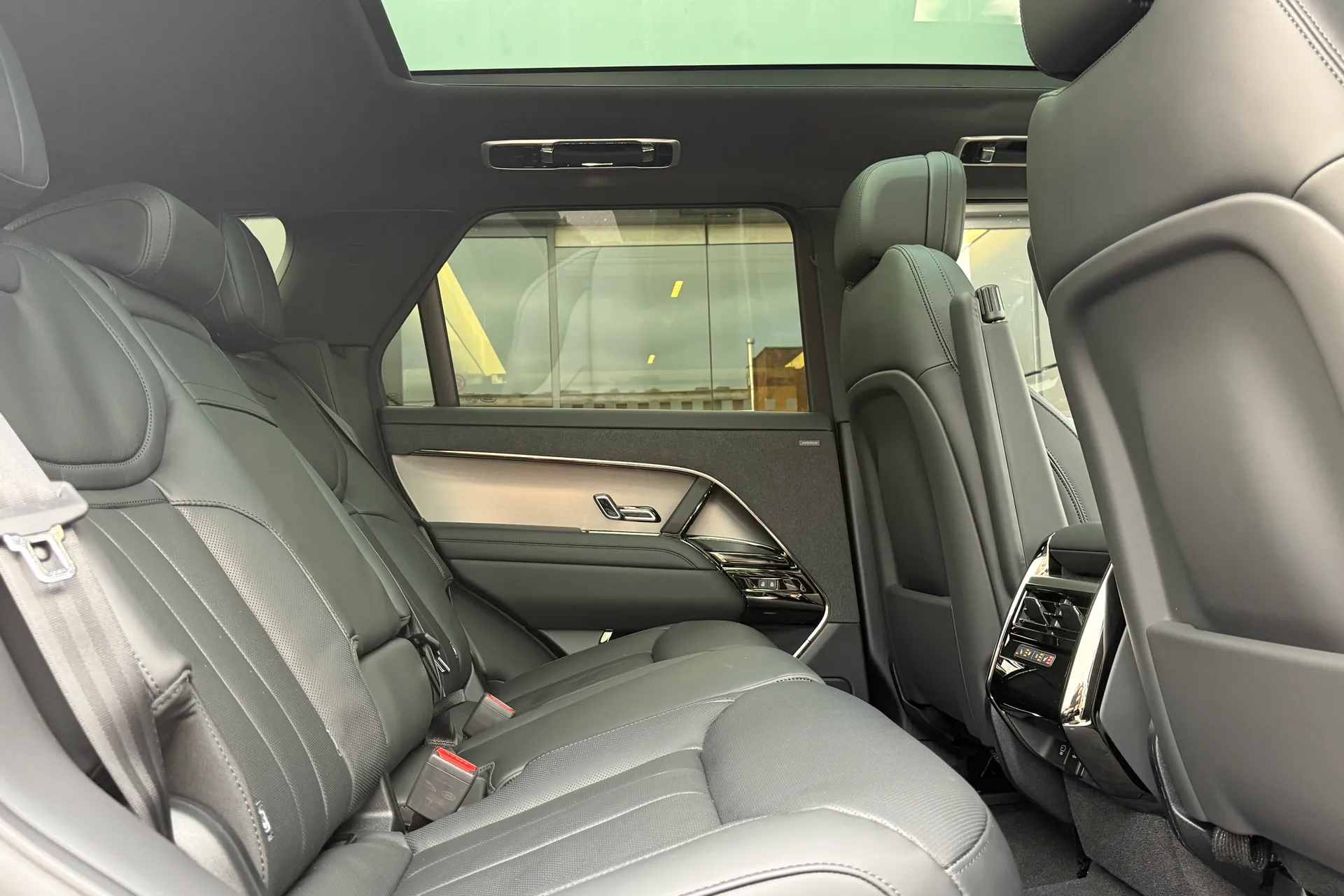 LAND ROVER RANGE ROVER SPORT thumbnail image number 32