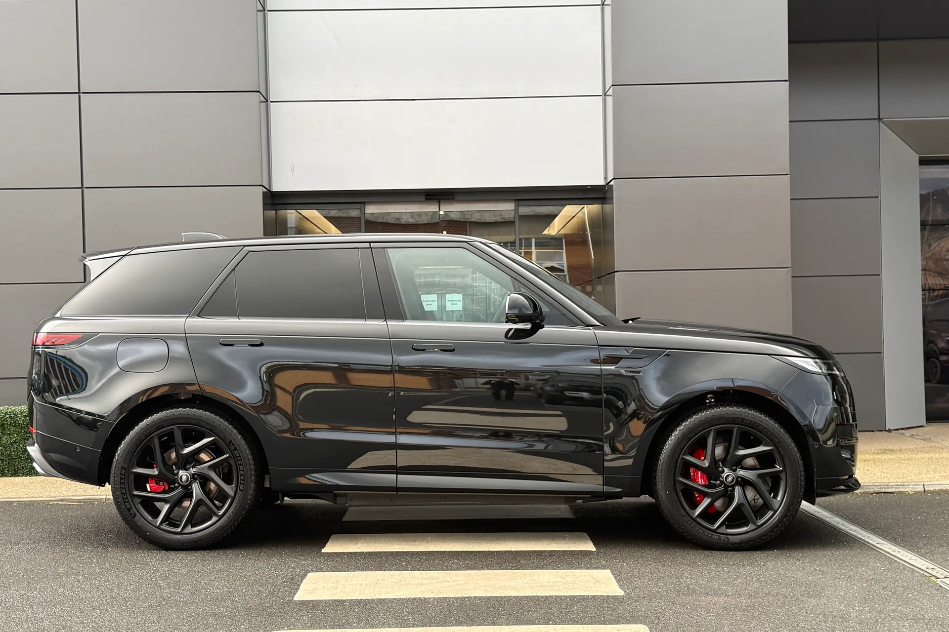 LAND ROVER RANGE ROVER SPORT thumbnail image number 2