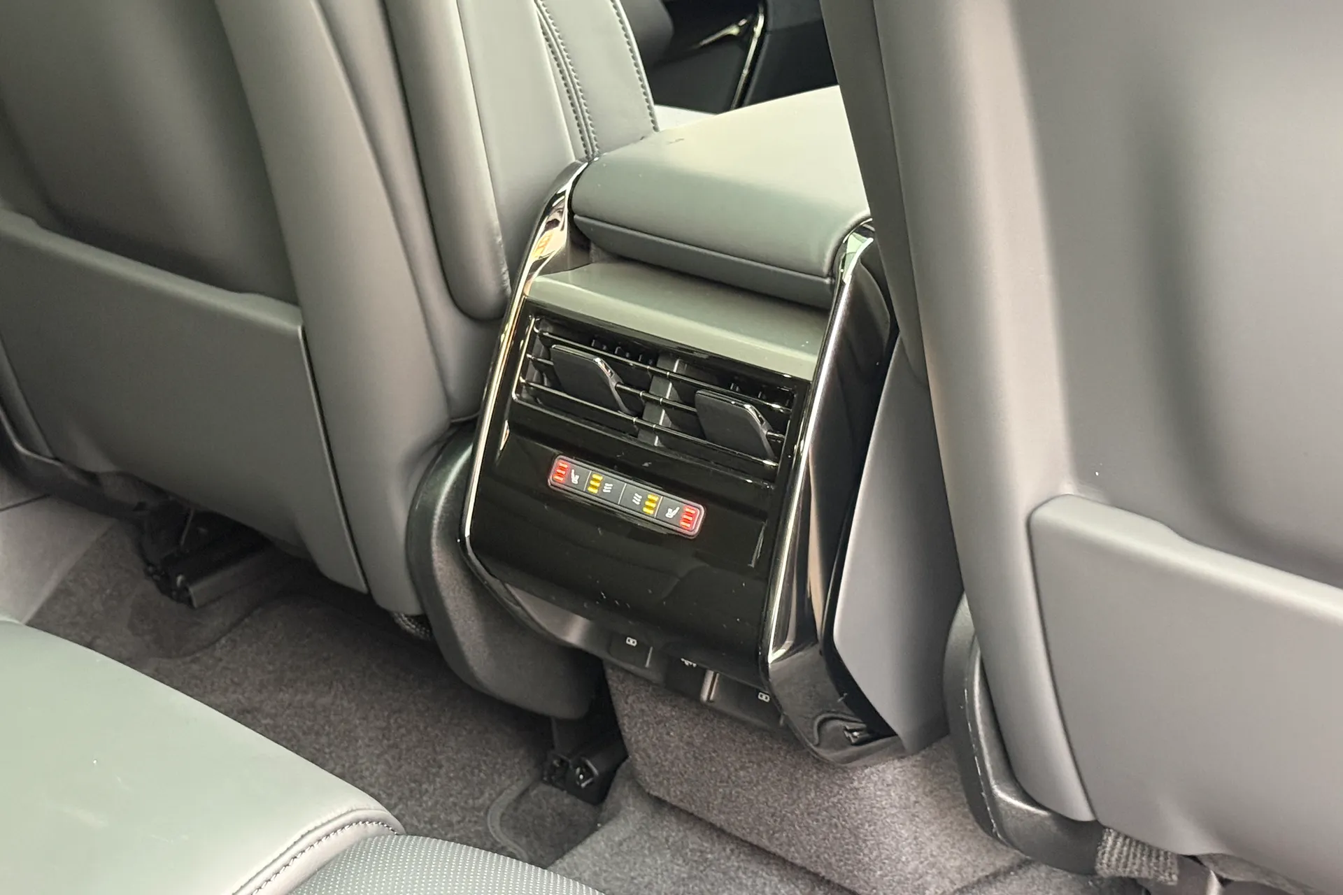 LAND ROVER RANGE ROVER SPORT thumbnail image number 34