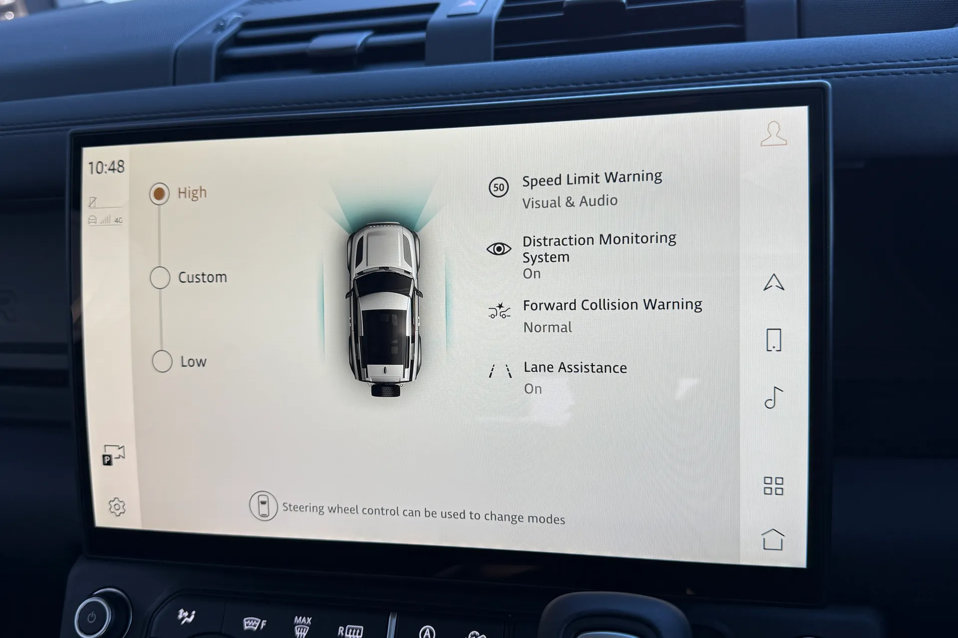 LAND ROVER Defender 90 thumbnail image number 35