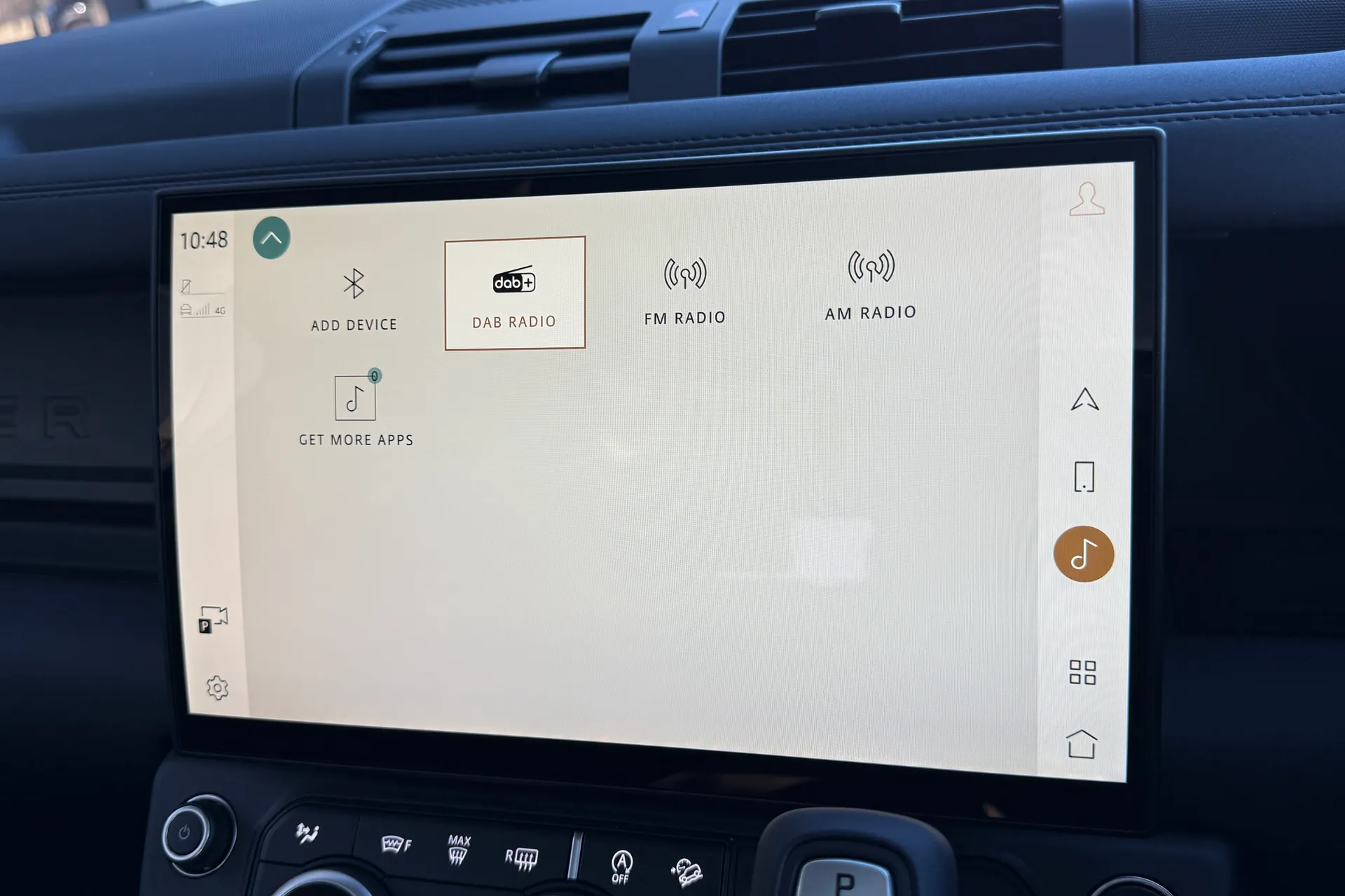 LAND ROVER Defender 90 thumbnail image number 22