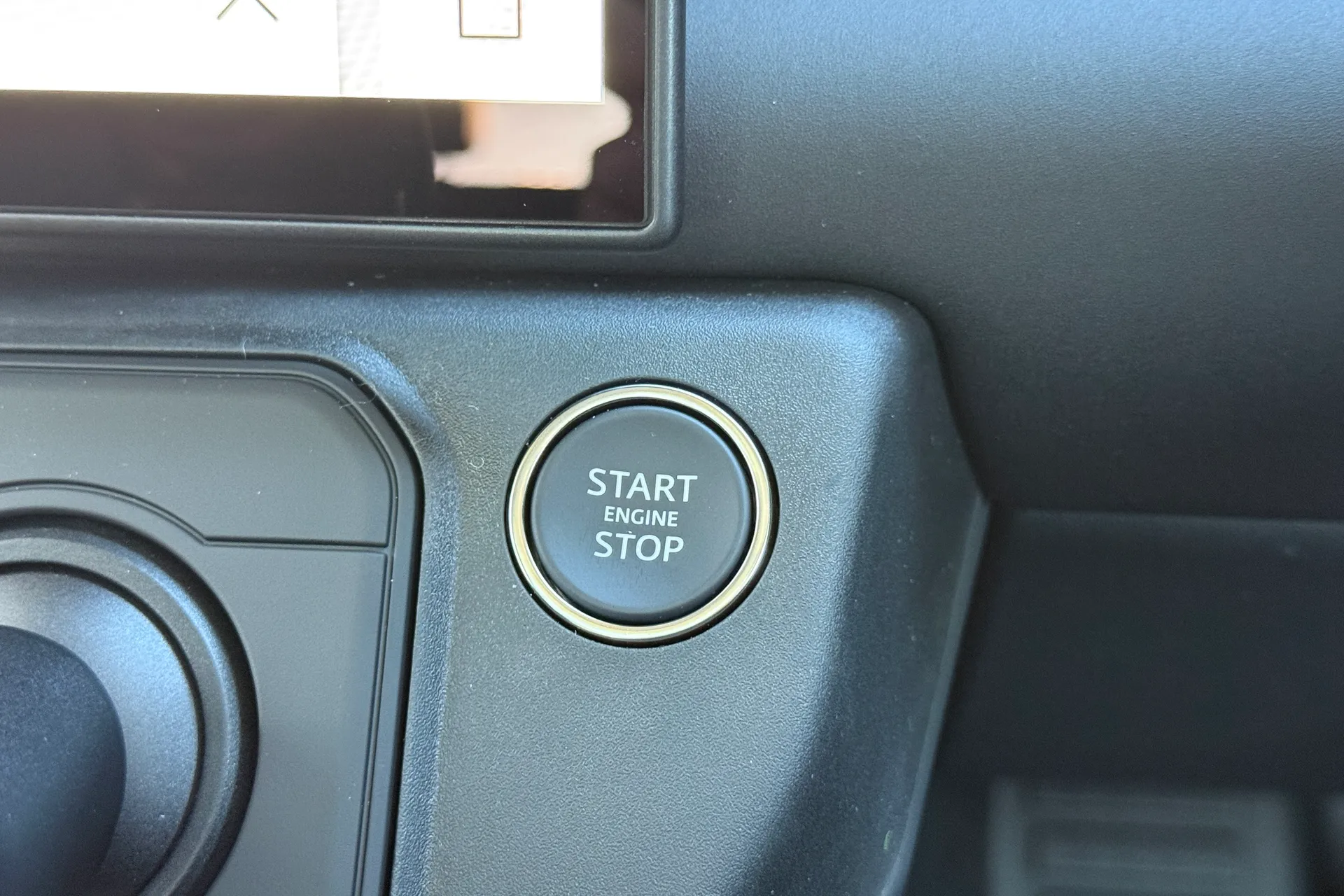 LAND ROVER Defender 90 thumbnail image number 56