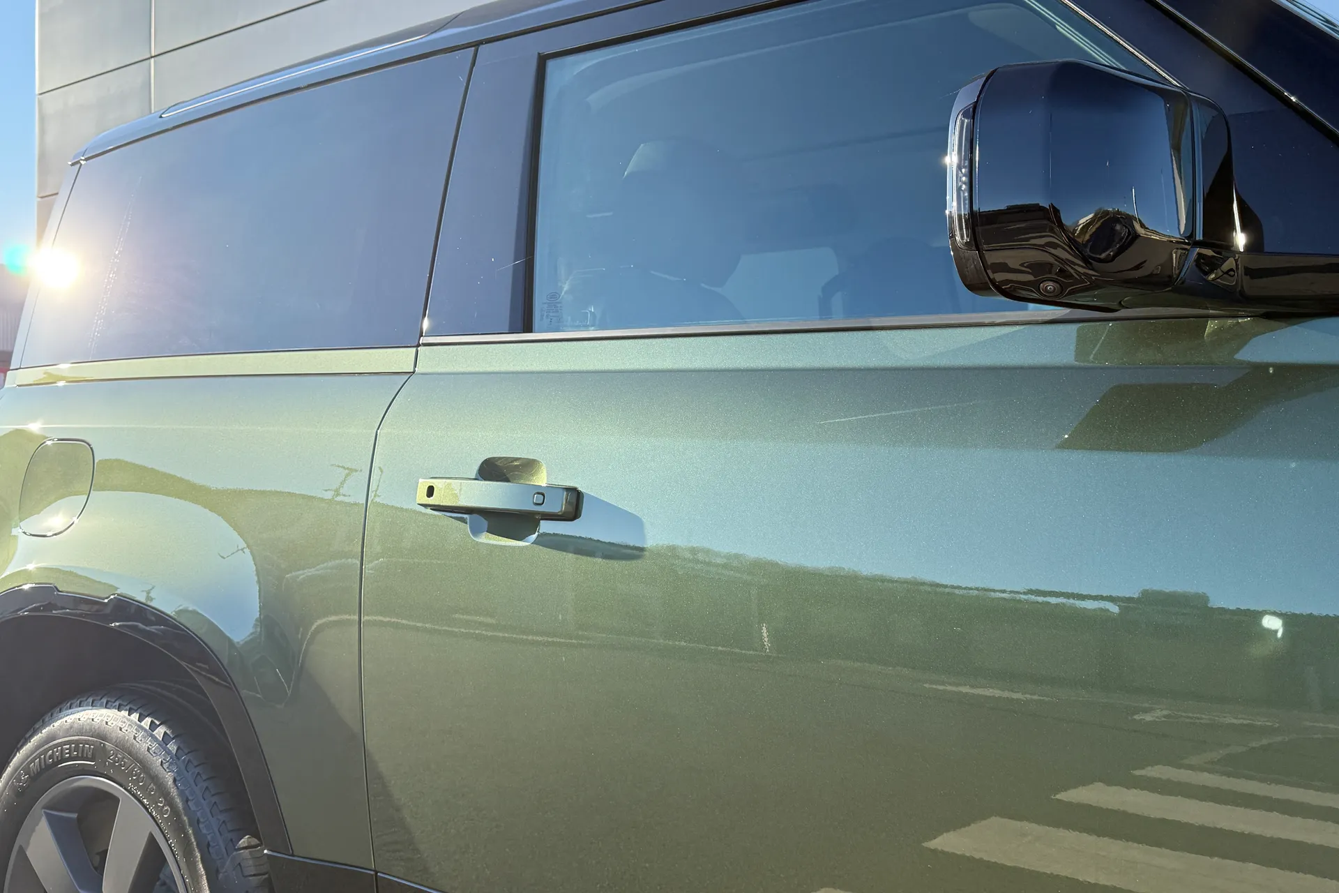 LAND ROVER Defender 90 thumbnail image number 27