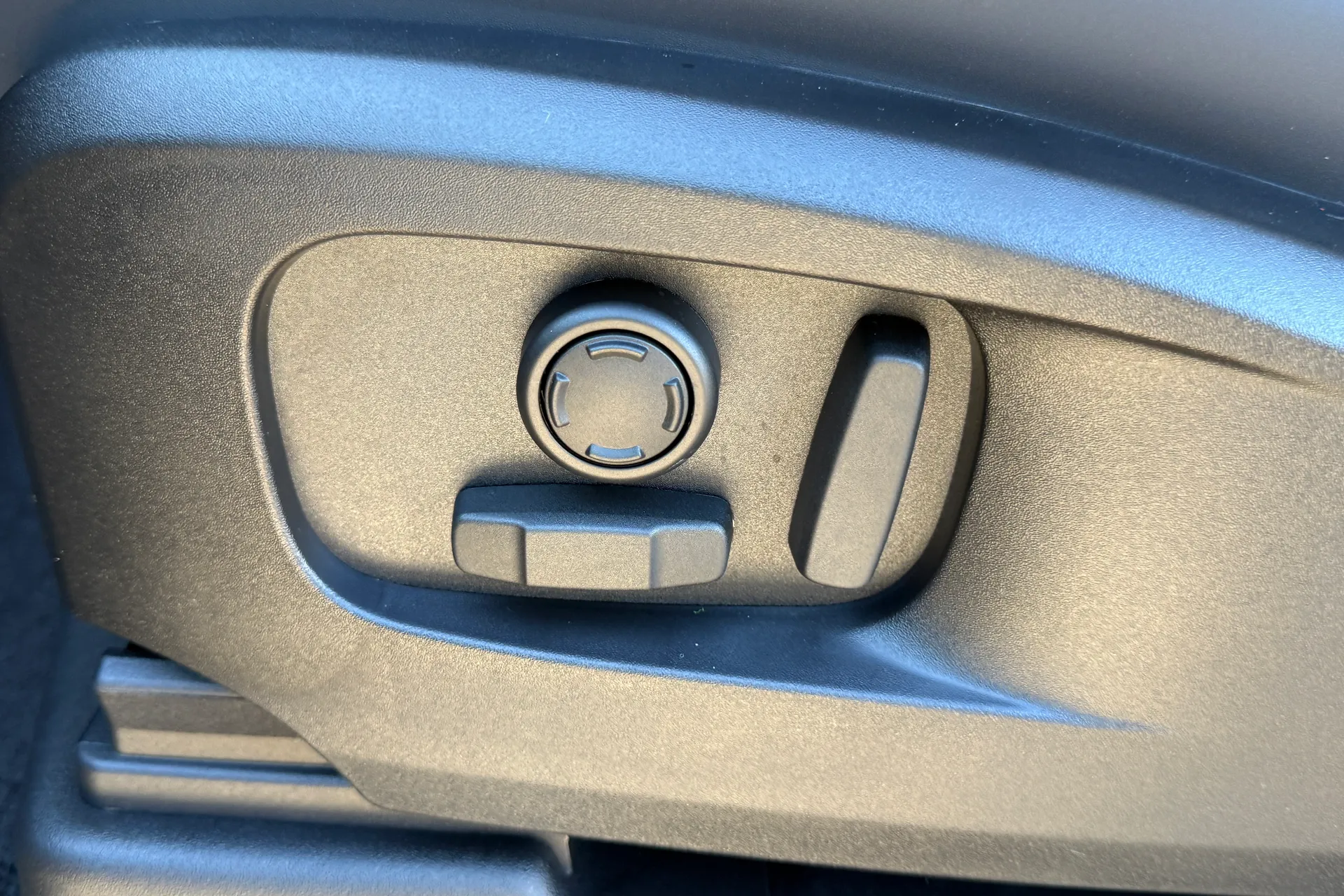 LAND ROVER Defender 90 thumbnail image number 49